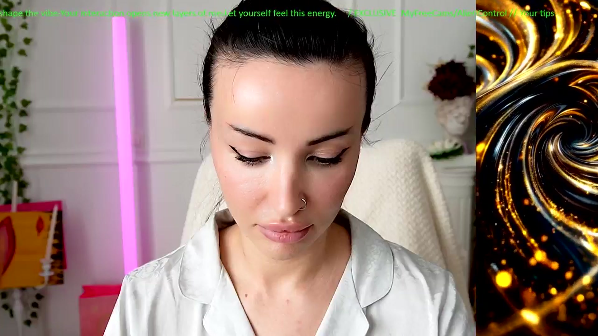 Gallery image thumbnail from AlienControl's myfreecams stream on, 02/04/2026, 10:23 image 14 of 20
