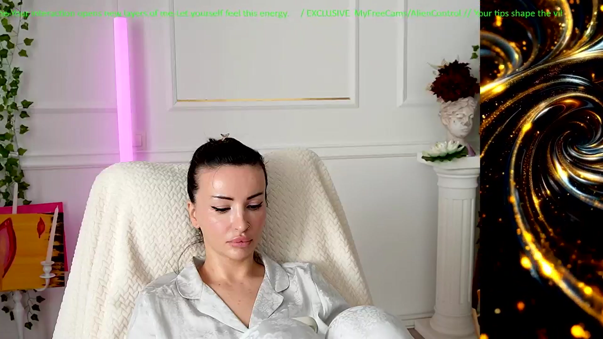 Gallery image thumbnail from AlienControl's myfreecams stream on, 02/04/2026, 10:23 image 2 of 20