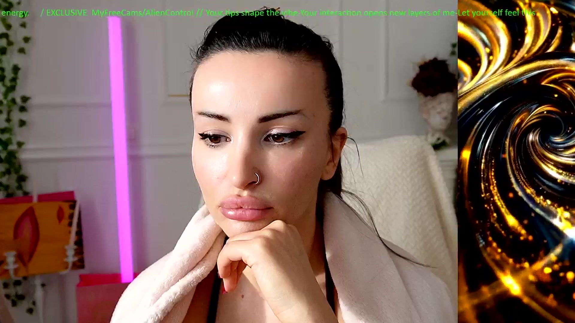 Gallery image thumbnail from AlienControl's myfreecams stream on, 02/04/2026, 13:30 image 17 of 20