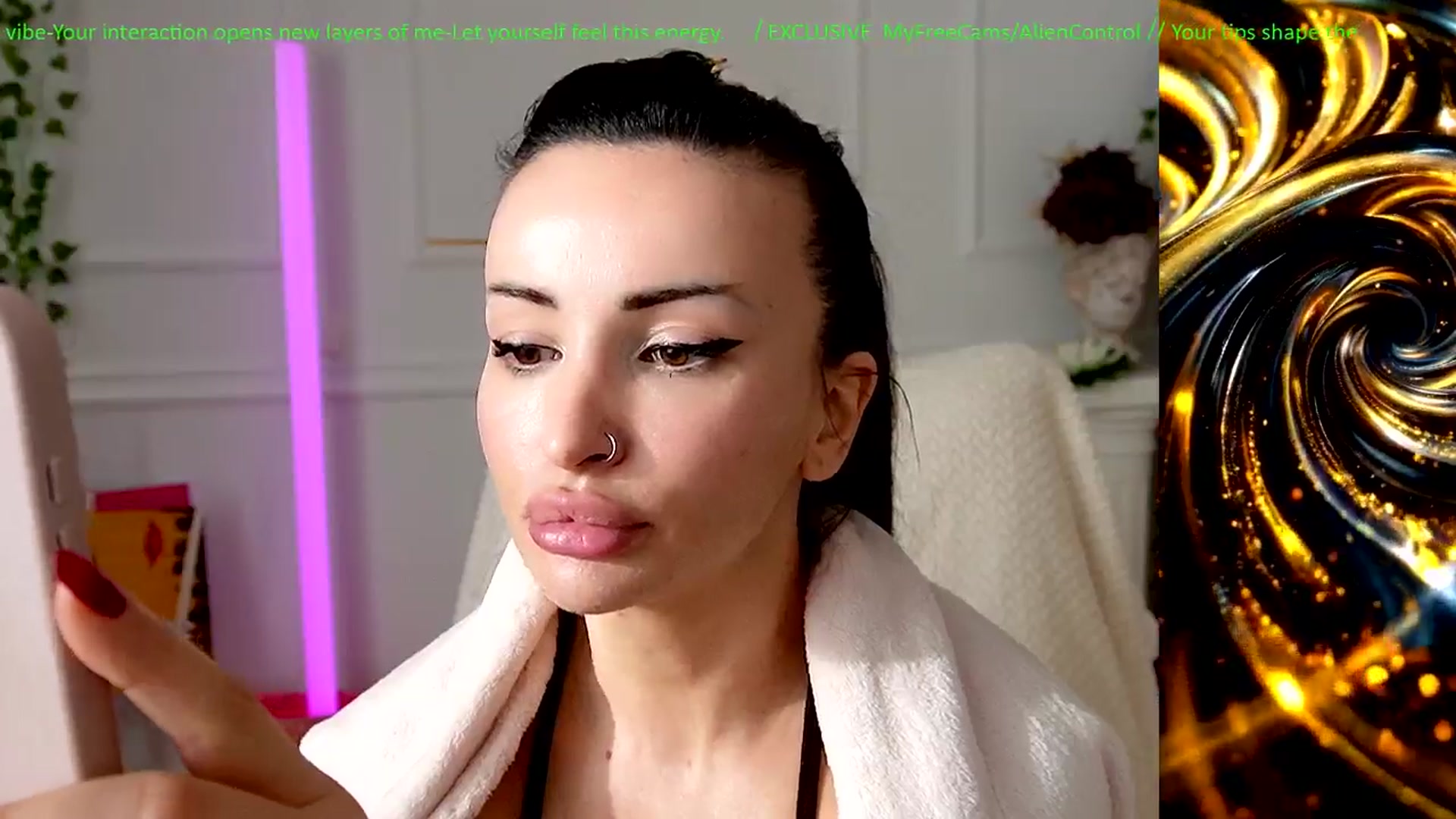 Gallery image thumbnail from AlienControl's myfreecams stream on, 02/04/2026, 13:30 image 14 of 20