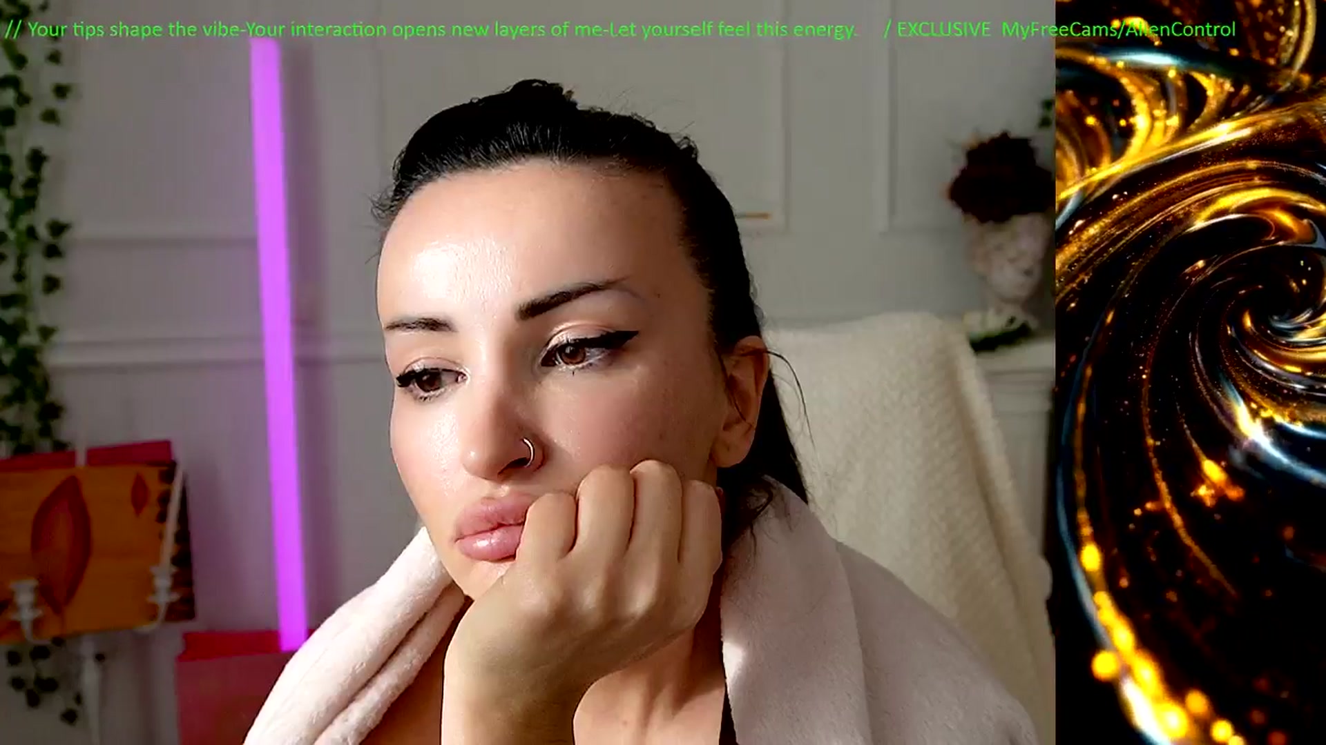 Gallery image thumbnail from AlienControl's myfreecams stream on, 02/04/2026, 13:30 image 13 of 20