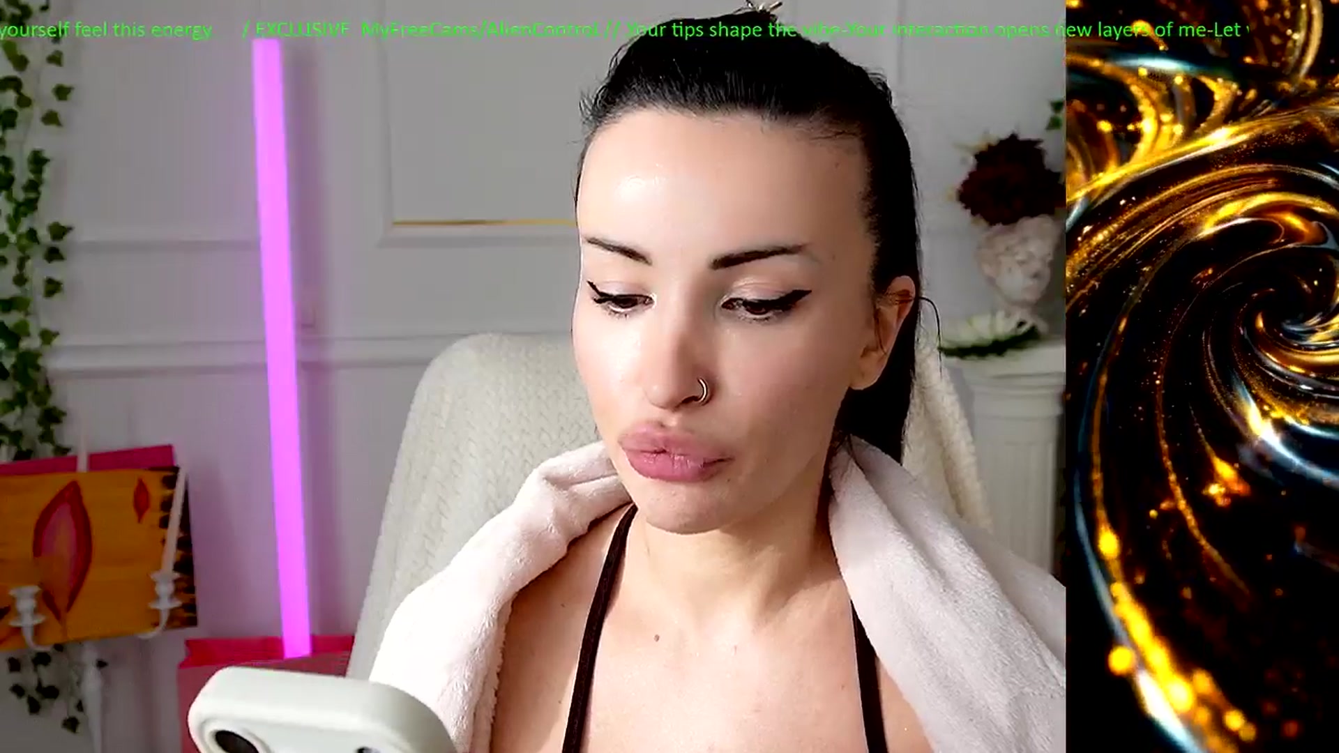 Gallery image thumbnail from AlienControl's myfreecams stream on, 02/04/2026, 13:30 image 10 of 20