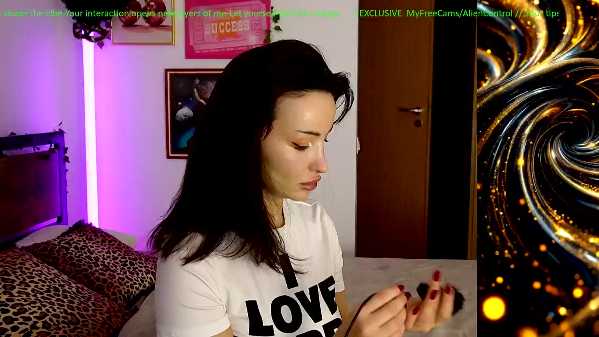 Gallery image thumbnail from AlienControl's myfreecams stream on, 02/06/2026, 11:34 image 1 of 20
