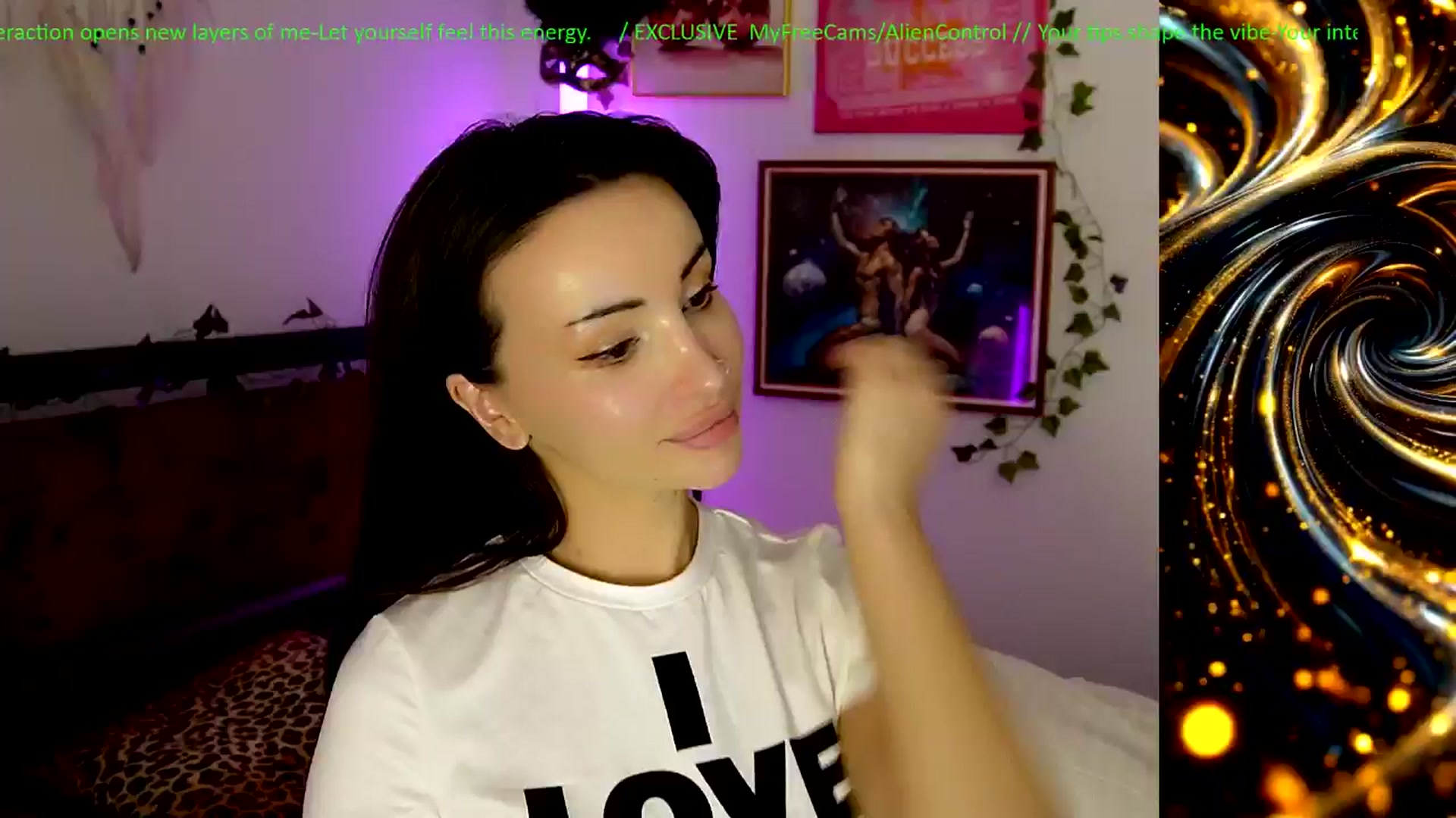 Gallery image thumbnail from AlienControl's myfreecams stream on, 02/06/2026, 15:28 image 13 of 20