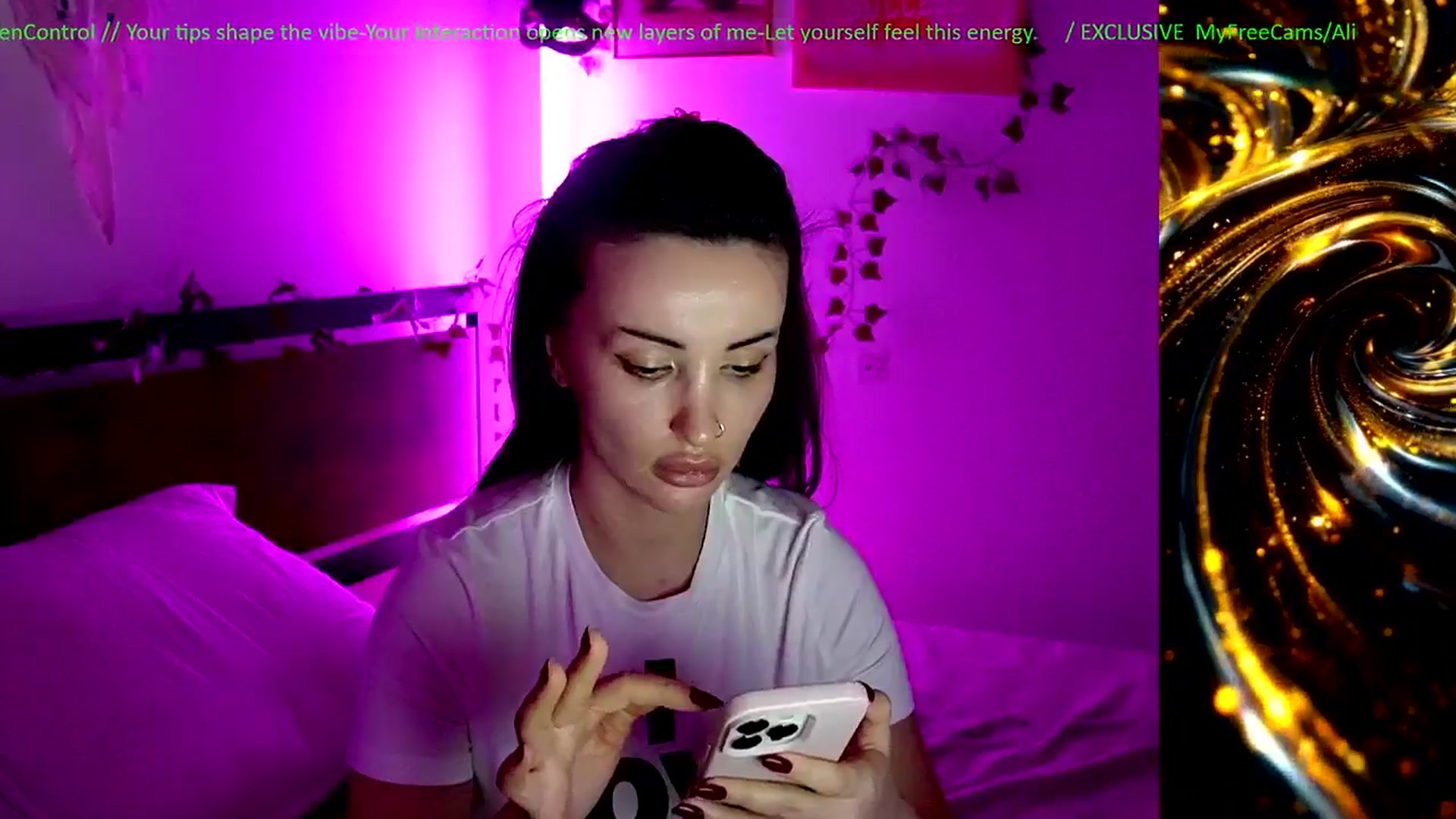 Gallery image thumbnail from AlienControl's myfreecams stream on, 02/06/2026, 21:56 image 11 of 20