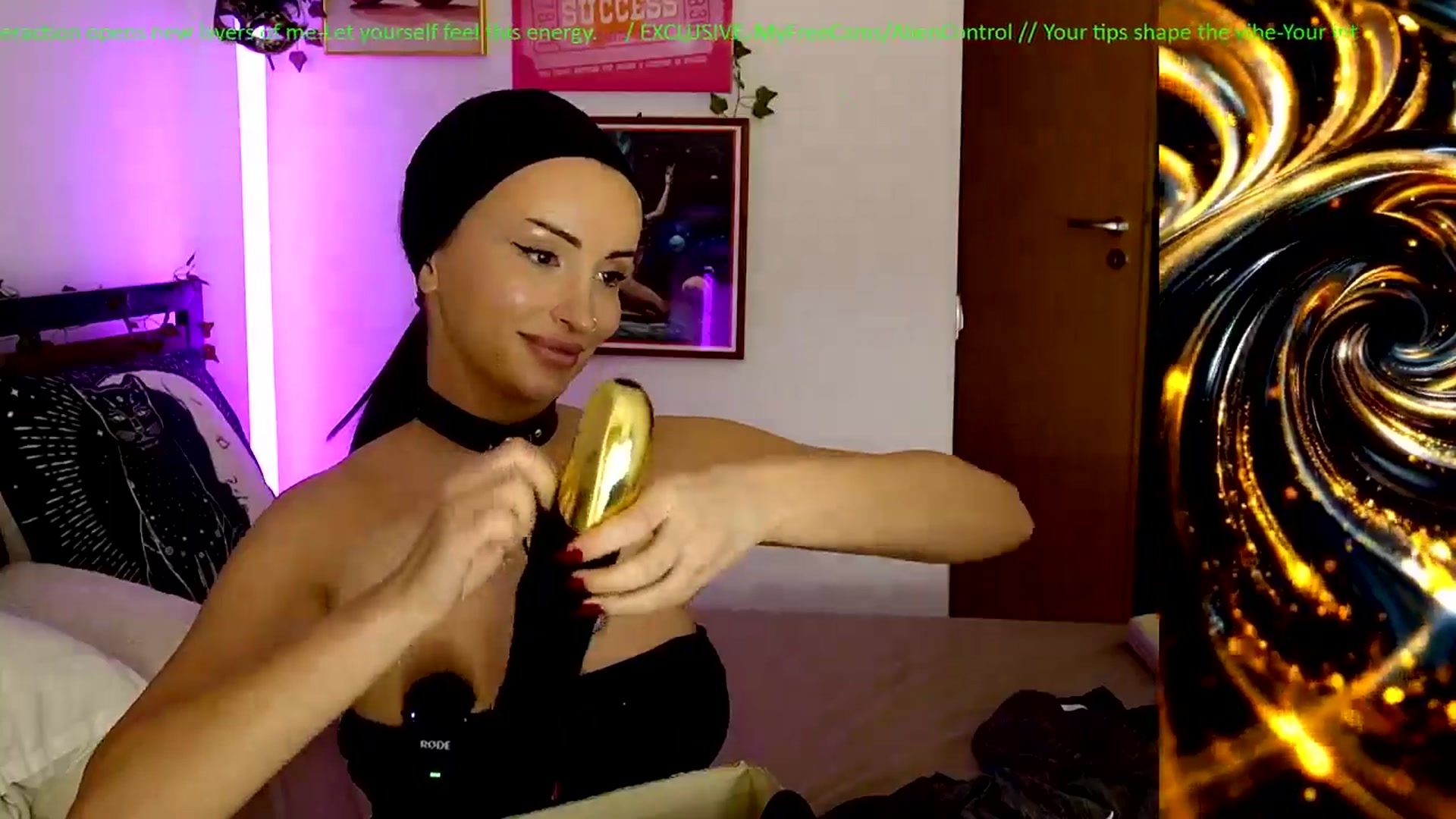 Gallery image thumbnail from AlienControl's myfreecams stream on, 02/08/2026, 19:10 image 8 of 20