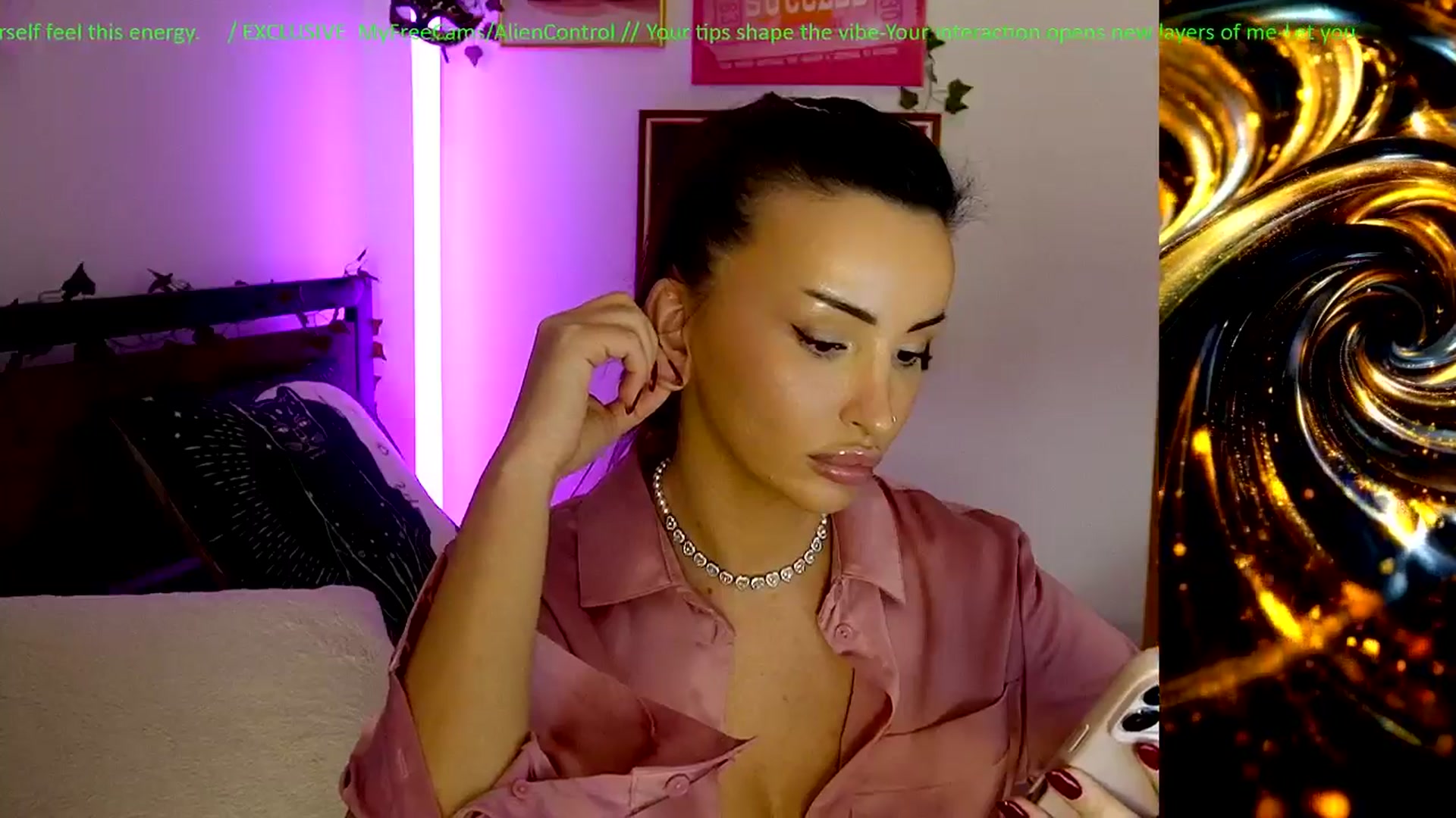 Gallery image thumbnail from AlienControl's myfreecams stream on, 02/11/2026, 20:08 image 6 of 20