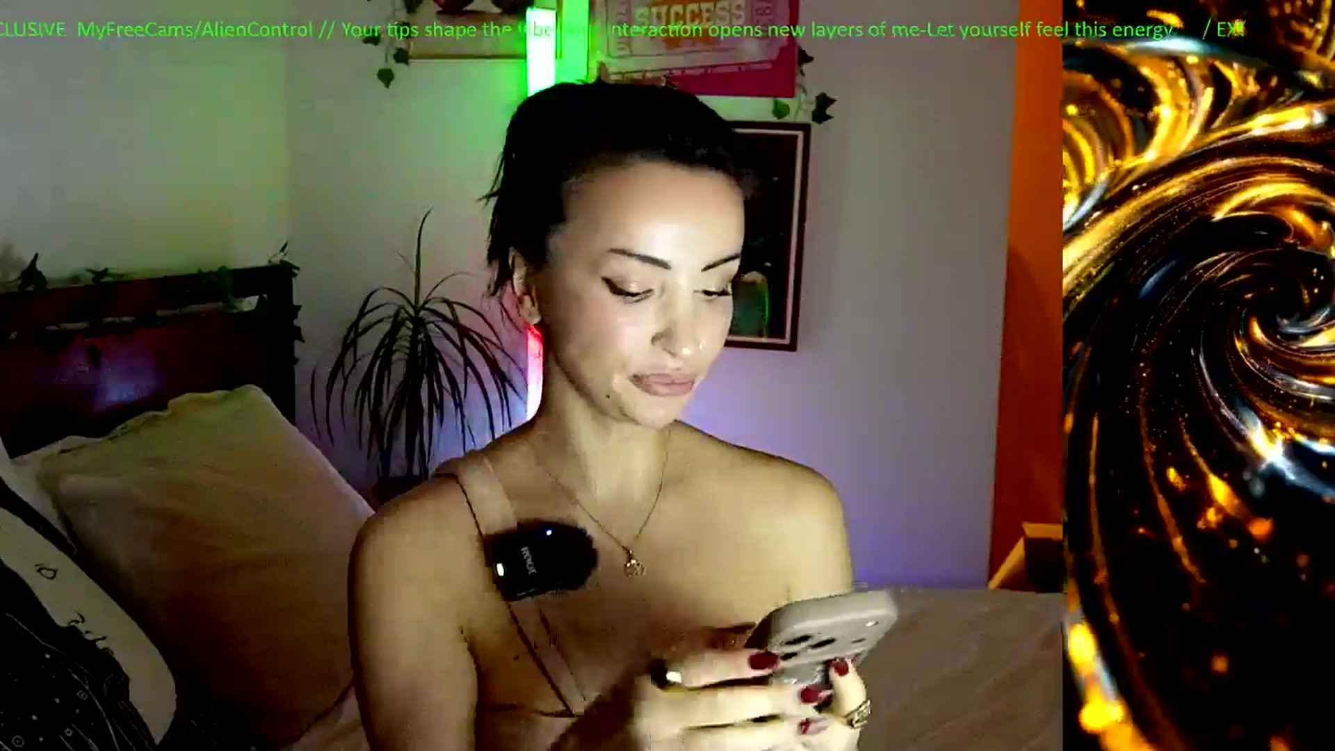 Gallery image thumbnail from AlienControl's myfreecams stream on, 02/19/2026, 21:02 image 6 of 20