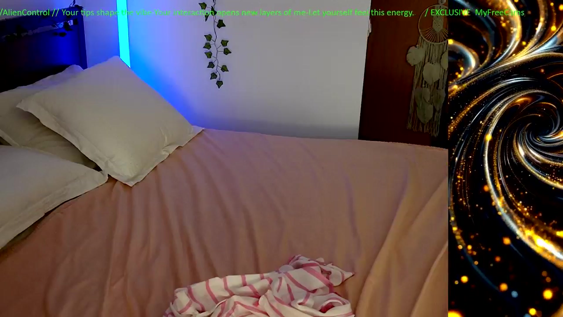 Gallery image thumbnail from AlienControl's myfreecams stream on, 03/19/2026, 15:02 image 19 of 20