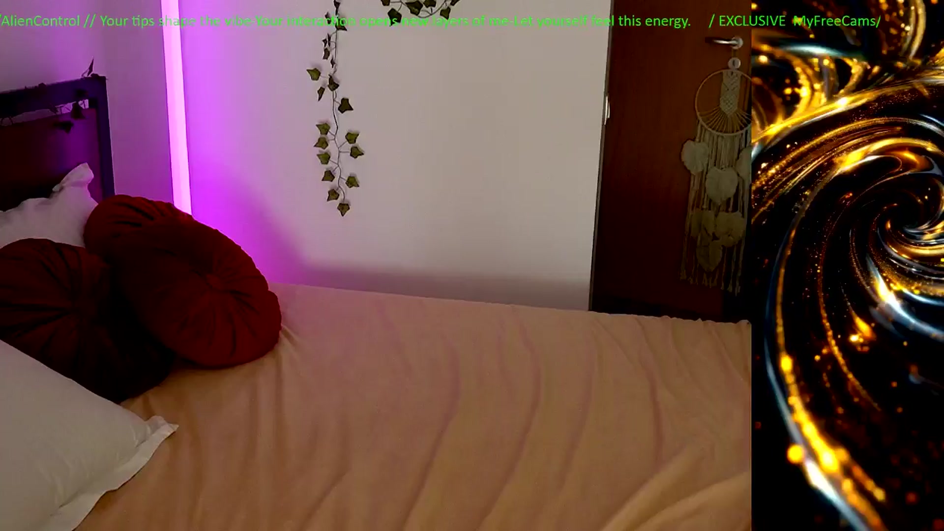 Gallery image thumbnail from AlienControl's myfreecams stream on, 03/22/2026, 17:19 image 8 of 20