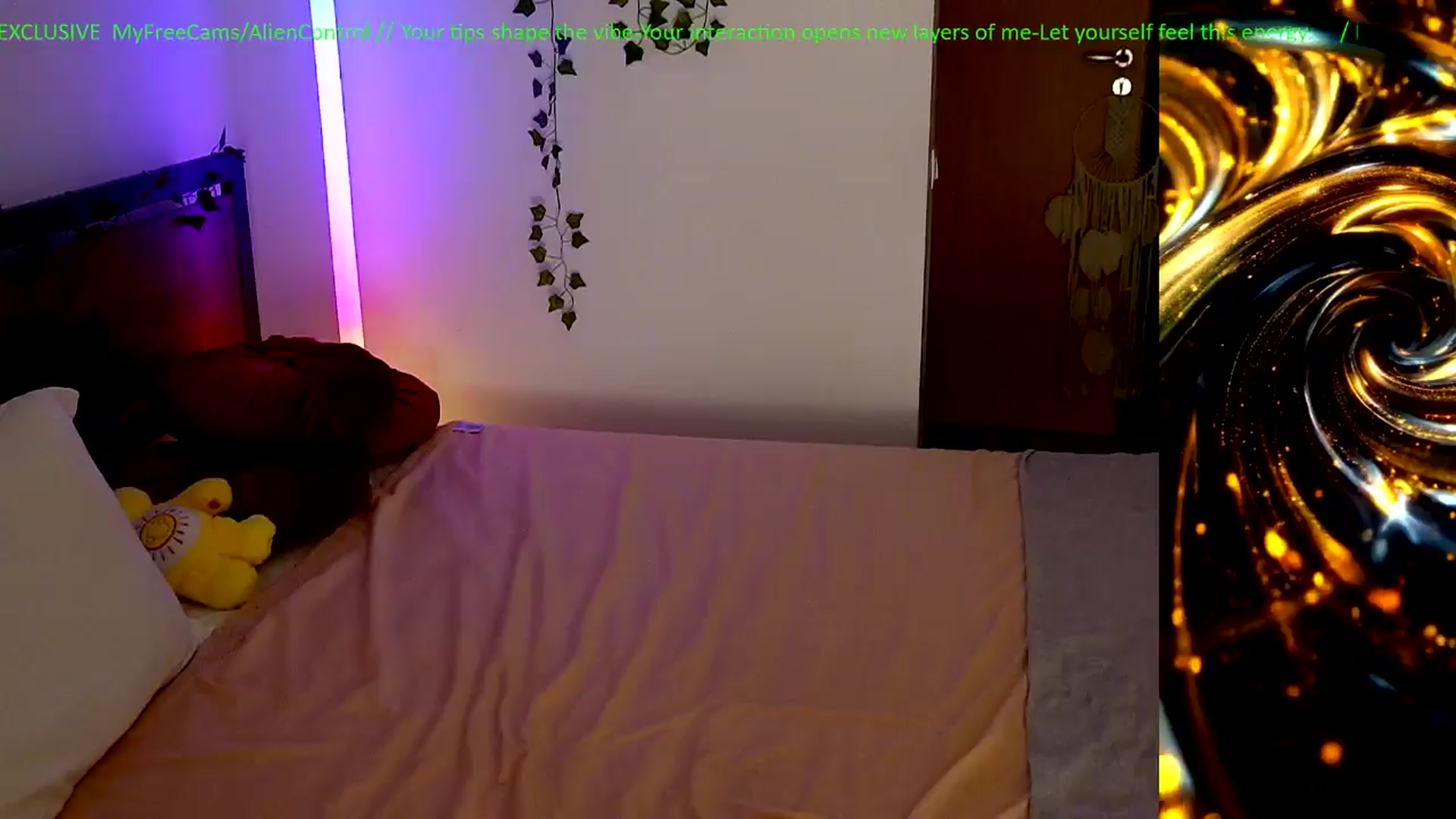 Gallery image thumbnail from AlienControl's myfreecams stream on, 04/02/2026, 16:36 image 11 of 20