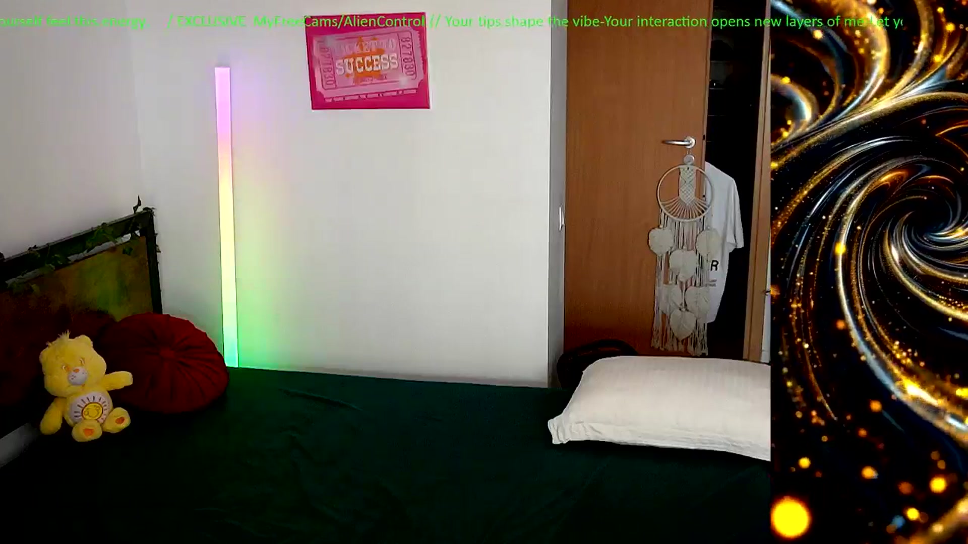 Gallery image thumbnail from AlienControl's myfreecams stream on, 04/16/2026, 15:49 image 7 of 20
