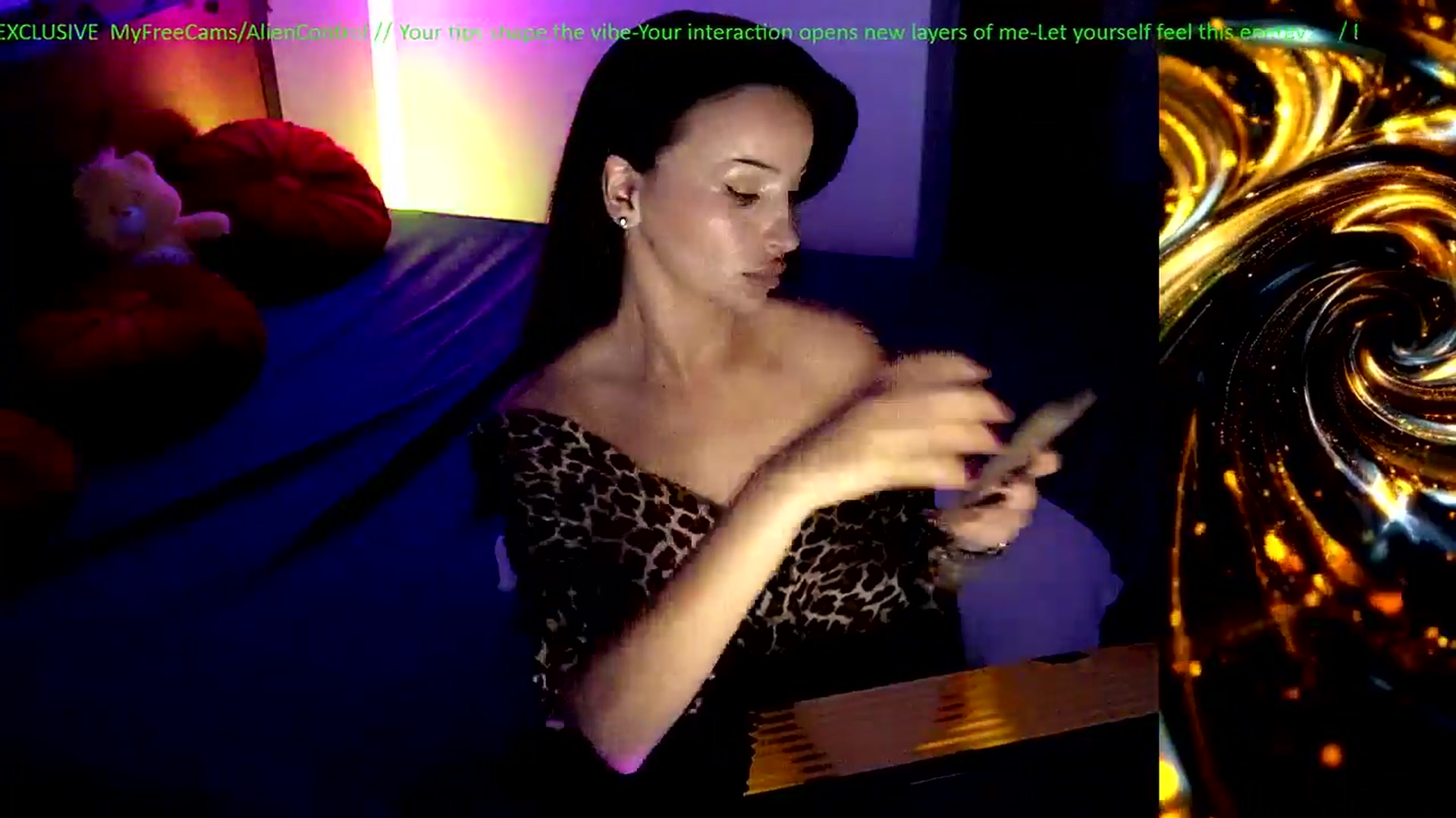 Gallery image thumbnail from AlienControl's myfreecams stream on, 04/21/2026, 17:04 image 20 of 20