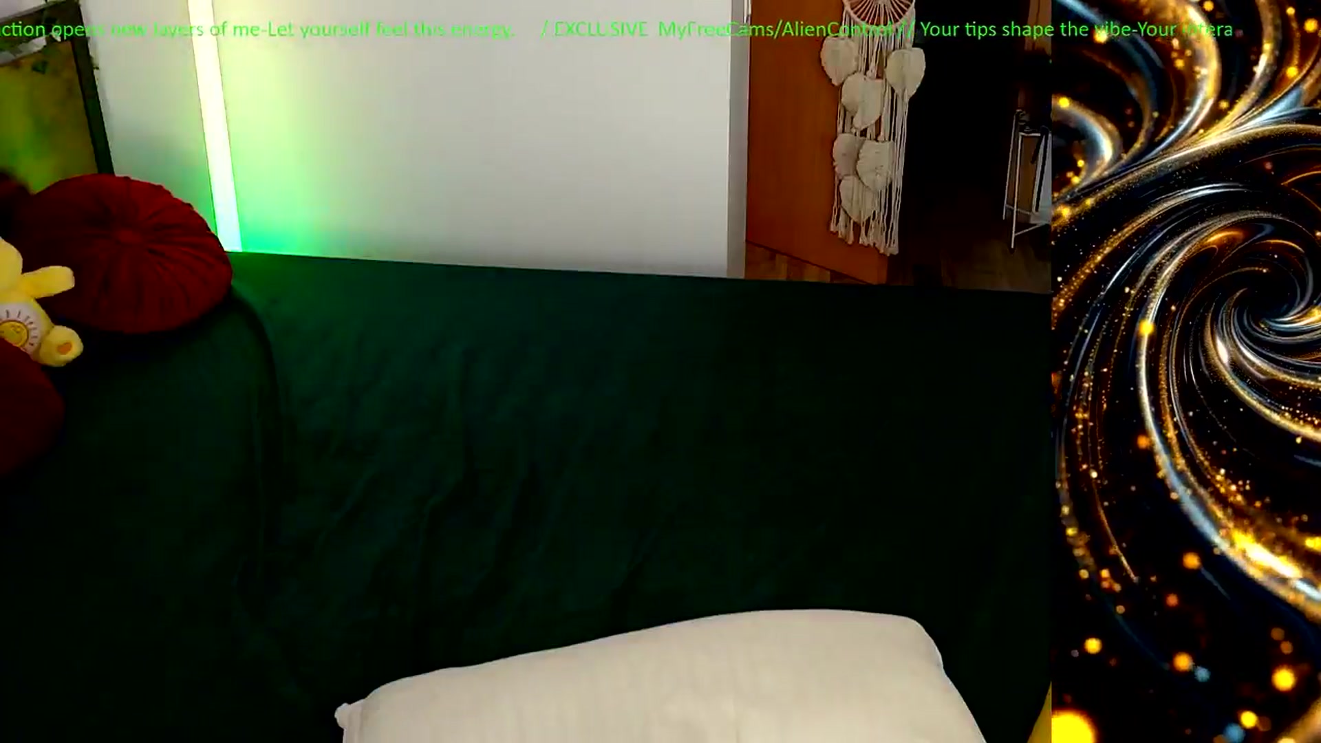 Gallery image thumbnail from AlienControl's myfreecams stream on, 04/22/2026, 16:34 image 15 of 20