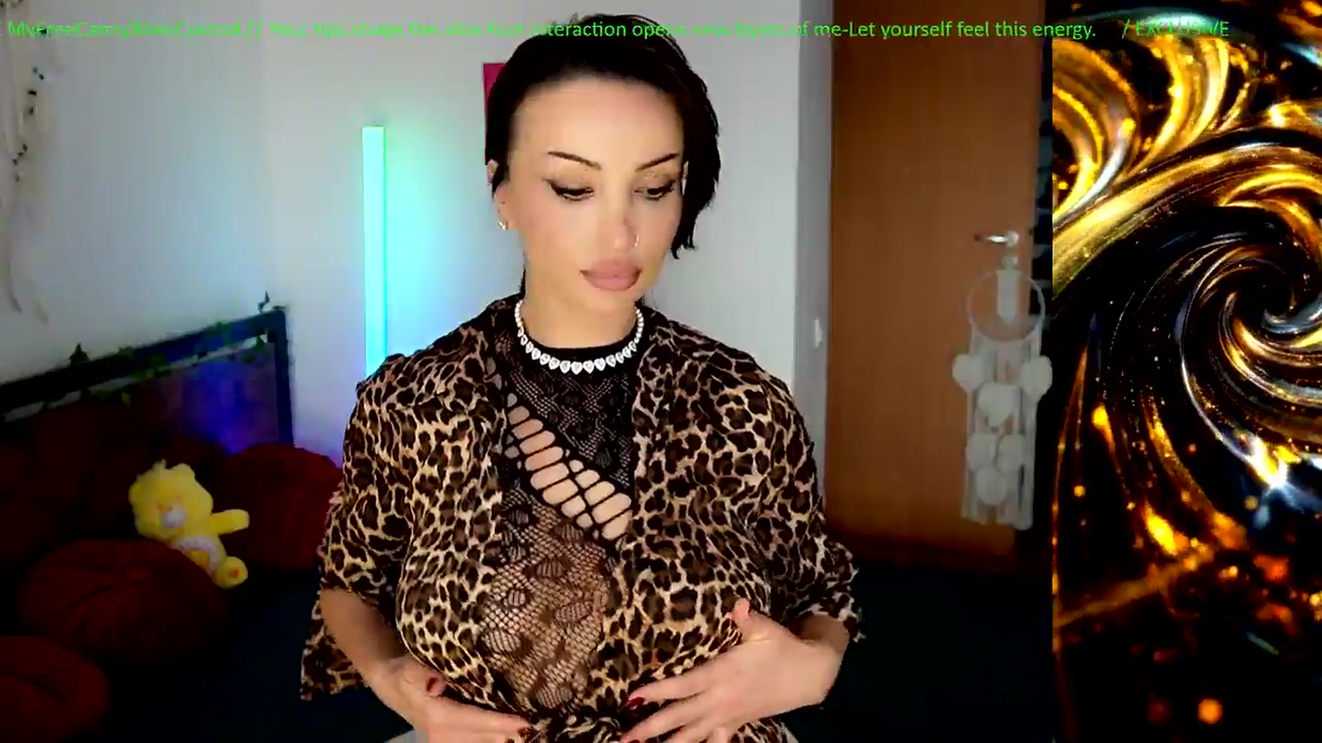 Gallery image thumbnail from AlienControl's myfreecams stream on, 04/22/2026, 16:34 image 6 of 20