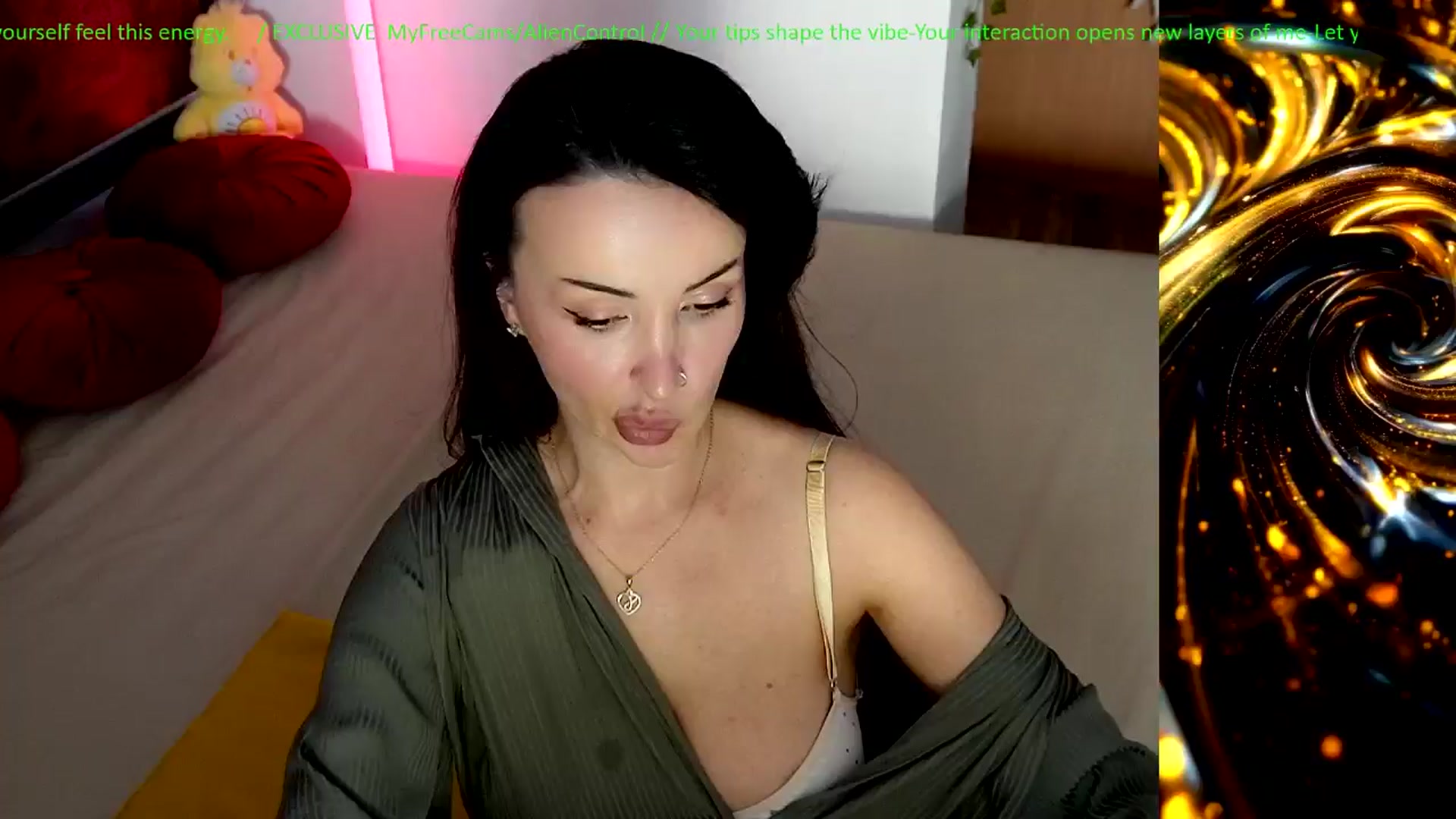 Gallery image thumbnail from AlienControl's myfreecams stream on, 04/24/2026, 16:36 image 1 of 20