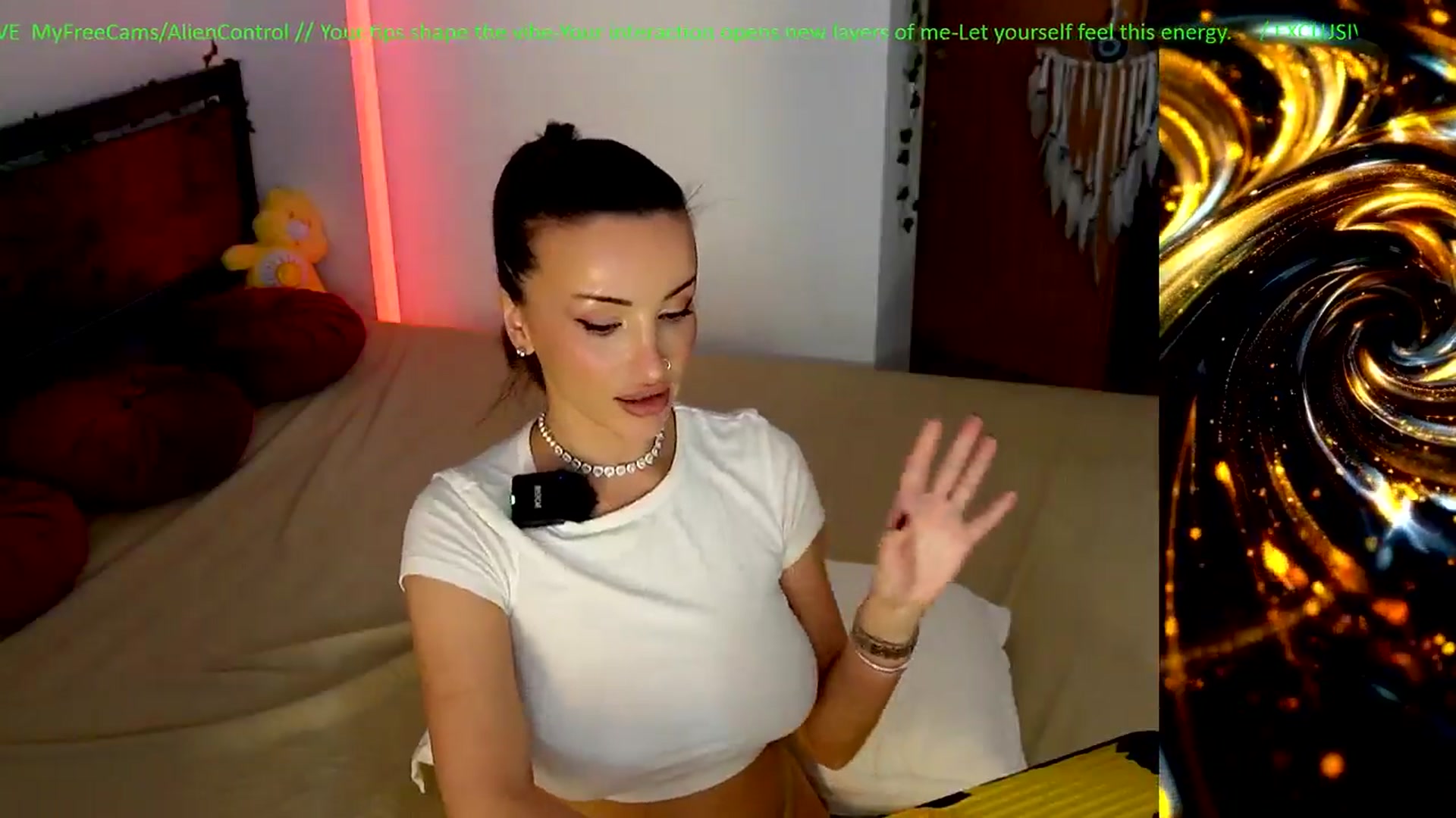 Gallery image thumbnail from AlienControl's myfreecams stream on, 04/26/2026, 16:07 image 6 of 20