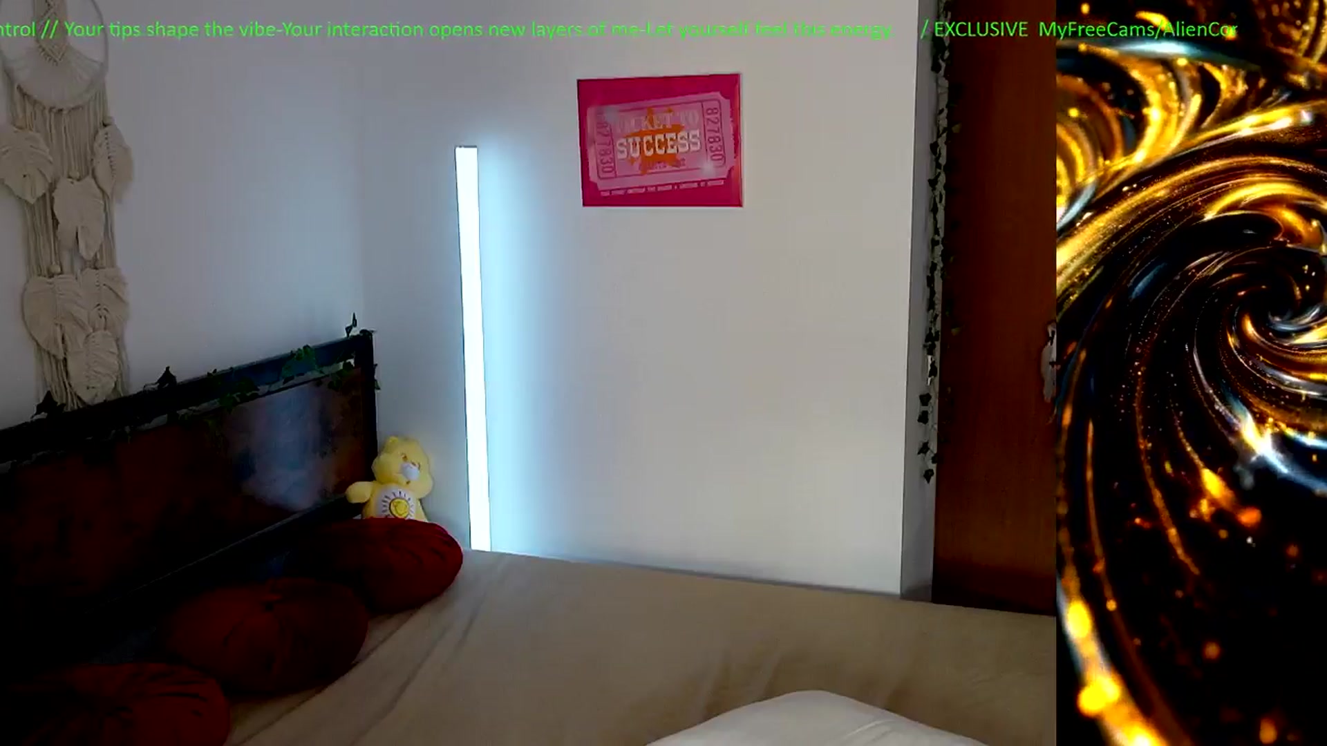 Gallery image thumbnail from AlienControl's myfreecams stream on, 04/26/2026, 16:07 image 2 of 20