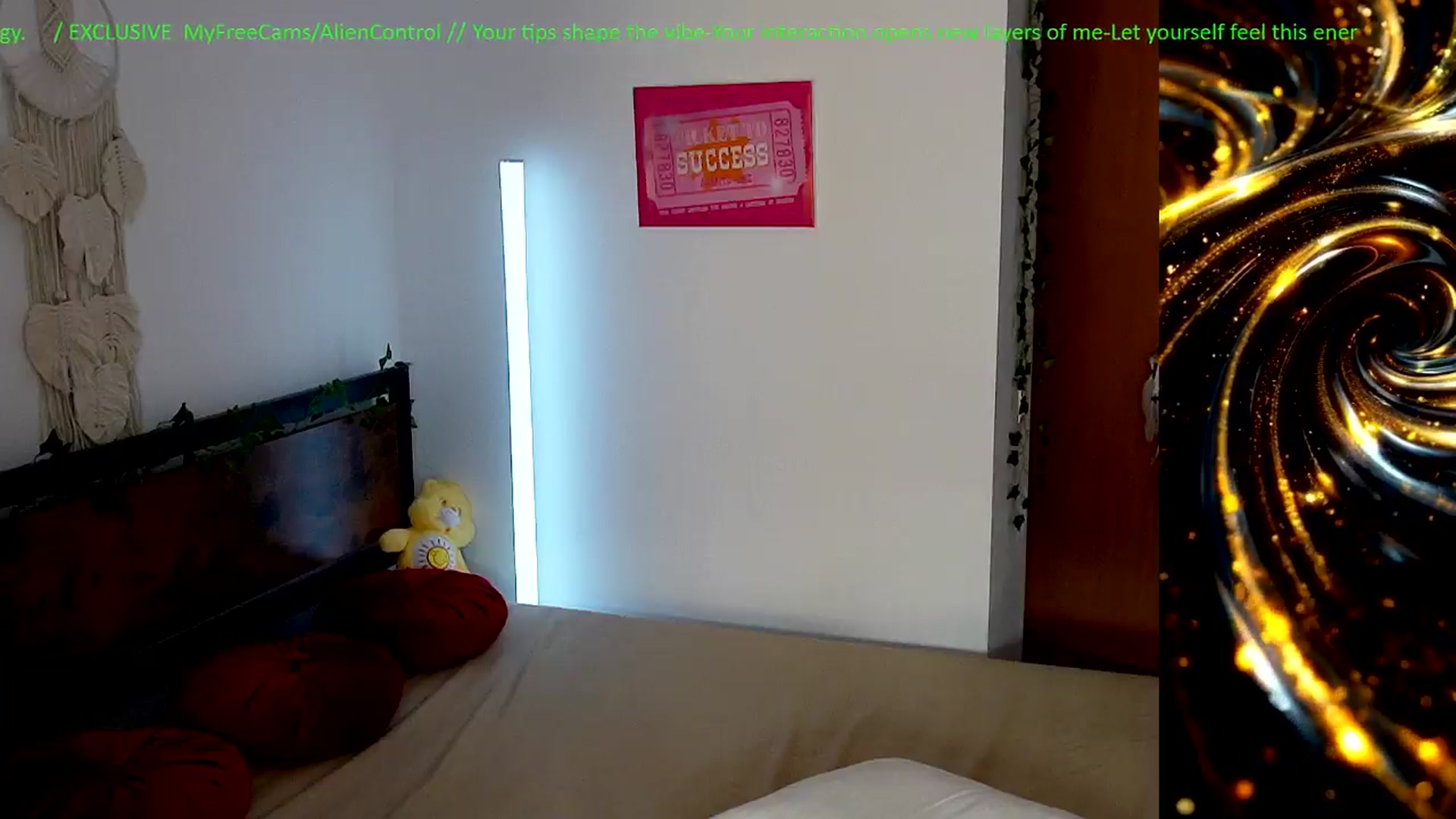 Gallery image thumbnail from AlienControl's myfreecams stream on, 04/26/2026, 16:07 image 3 of 20