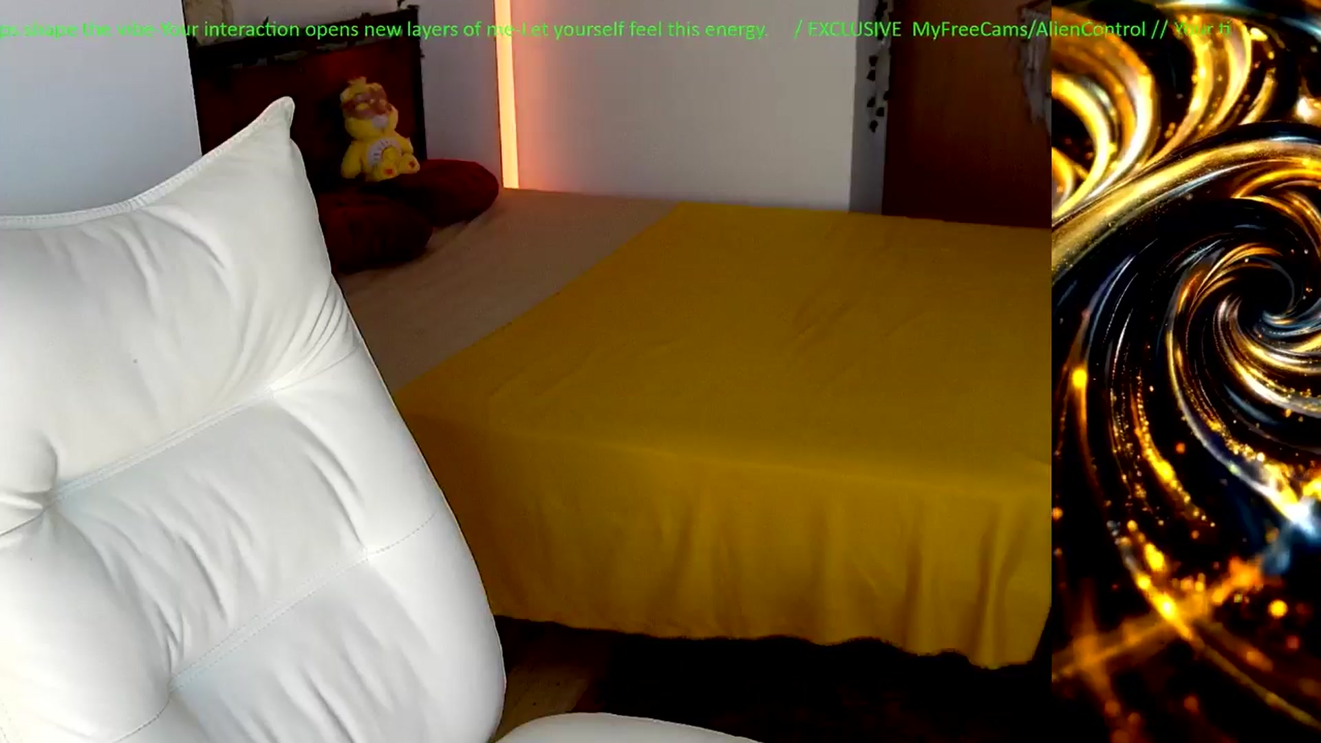 Gallery image thumbnail from AlienControl's myfreecams stream on, 04/29/2026, 15:18 image 17 of 20