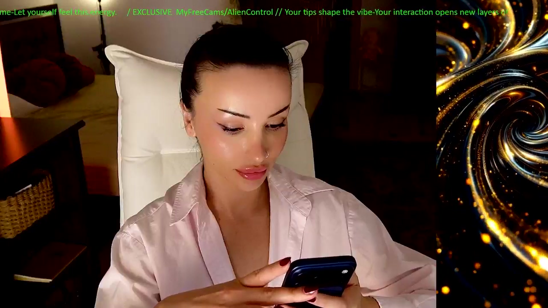 Gallery image thumbnail from AlienControl's myfreecams stream on, 05/03/2026, 18:43 image 5 of 20
