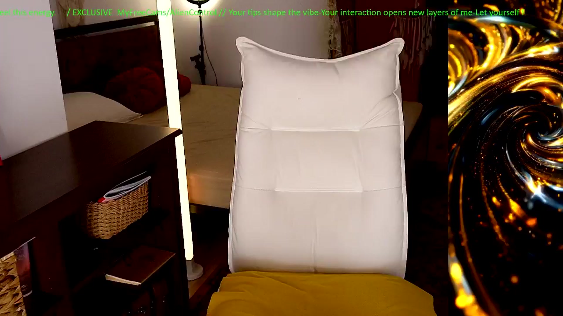 Gallery image thumbnail from AlienControl's myfreecams stream on, 05/04/2026, 19:12 image 1 of 20