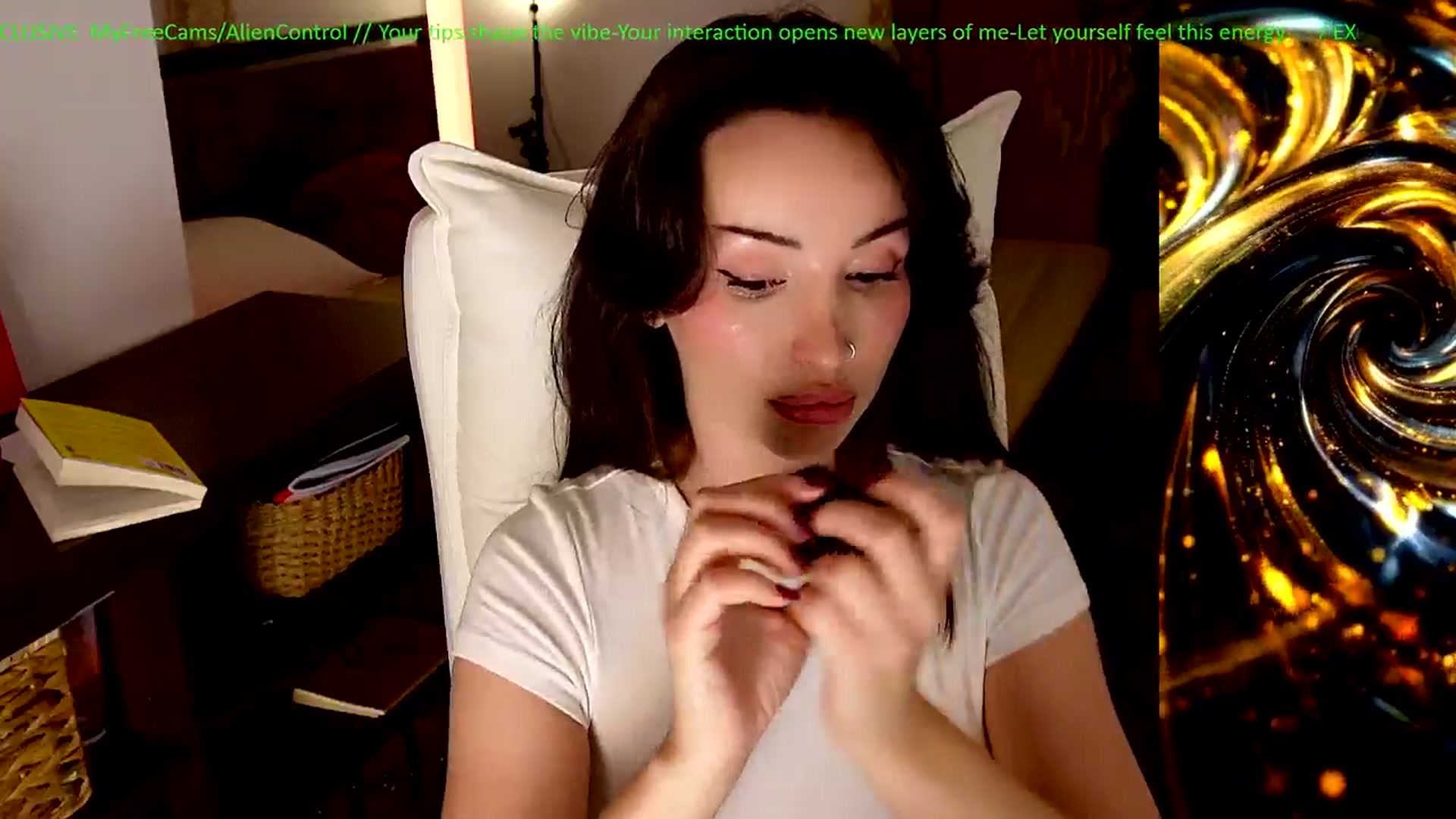 Gallery image thumbnail from AlienControl's myfreecams stream on, 05/04/2026, 19:12 image 12 of 20