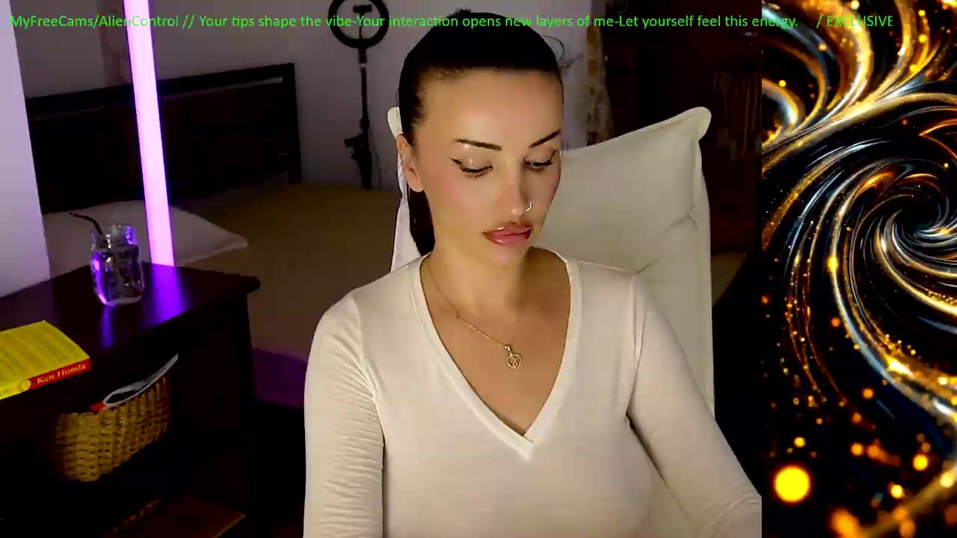 Gallery image thumbnail from AlienControl's myfreecams stream on, 05/08/2026, 16:46 image 5 of 20