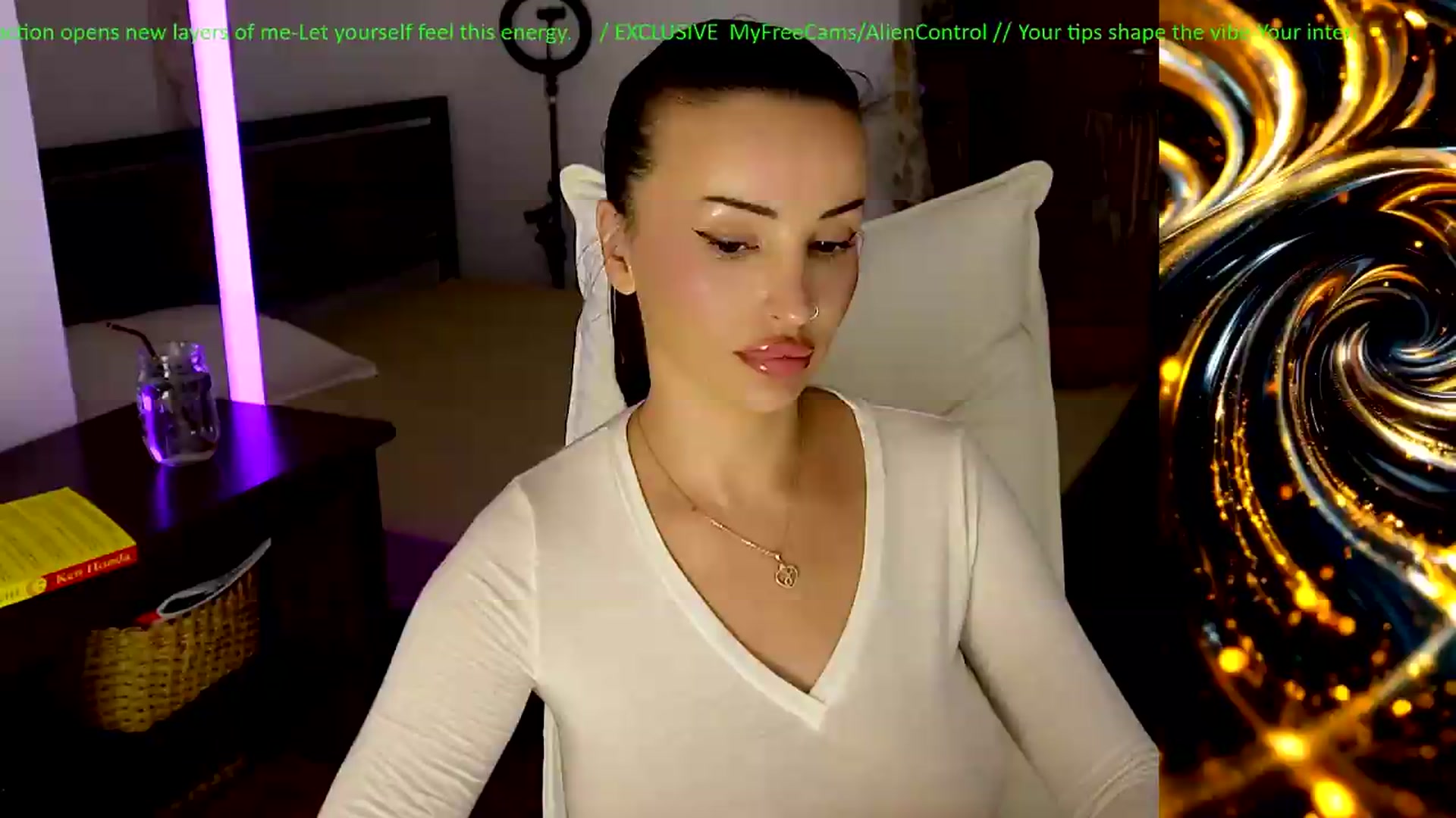 Gallery image thumbnail from AlienControl's myfreecams stream on, 05/08/2026, 16:46 image 6 of 20