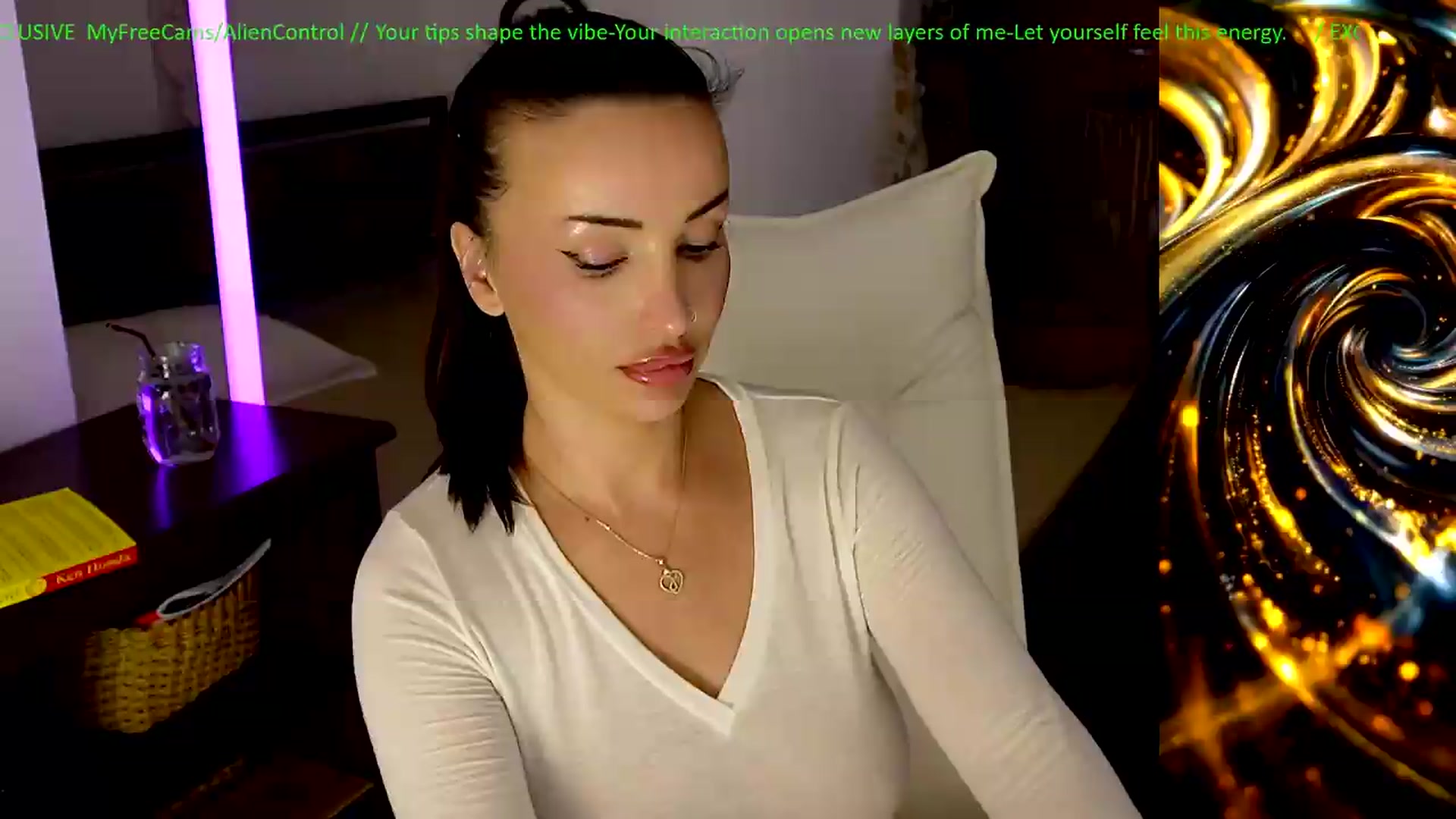 Gallery image thumbnail from AlienControl's myfreecams stream on, 05/08/2026, 16:46 image 7 of 20