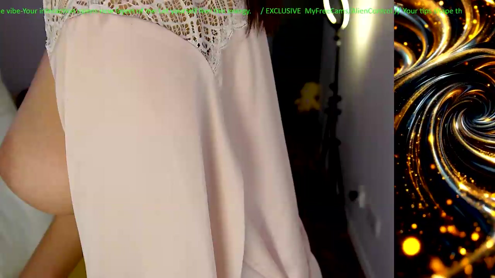 Gallery image thumbnail from AlienControl's myfreecams stream on, 05/10/2026, 08:47 image 13 of 20