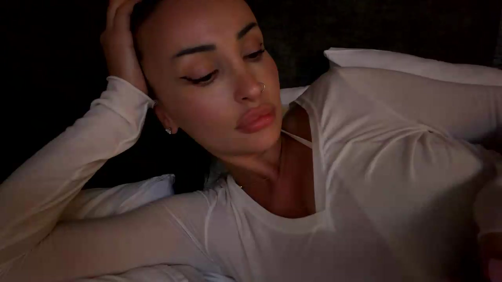 Gallery image thumbnail from AlienControl's myfreecams stream on, 05/14/2026, 19:09 image 18 of 20