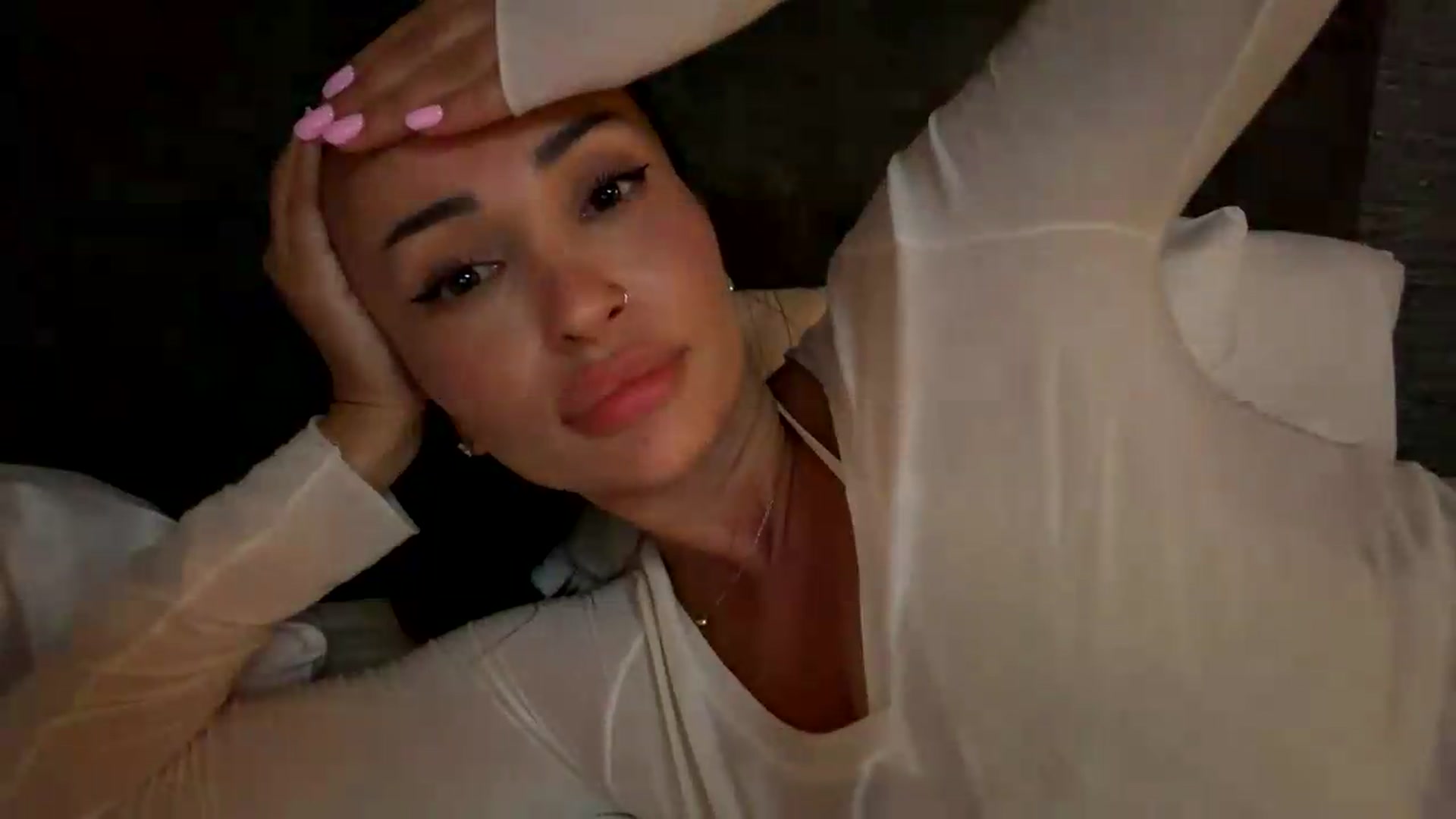 Gallery image thumbnail from AlienControl's myfreecams stream on, 05/14/2026, 19:09 image 10 of 20