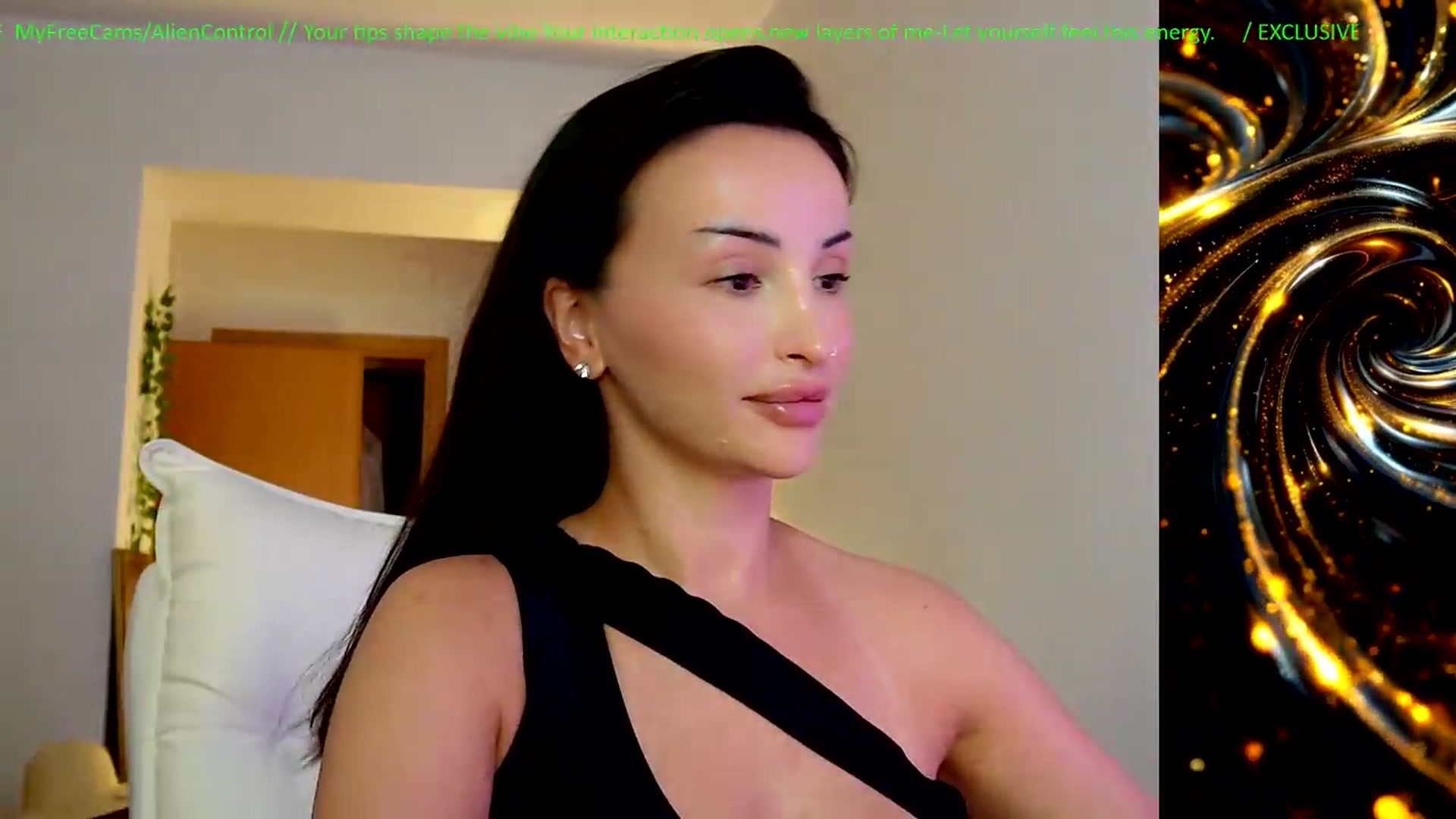 Gallery image thumbnail from AlienControl's myfreecams stream on, 05/25/2026, 17:50 image 7 of 20