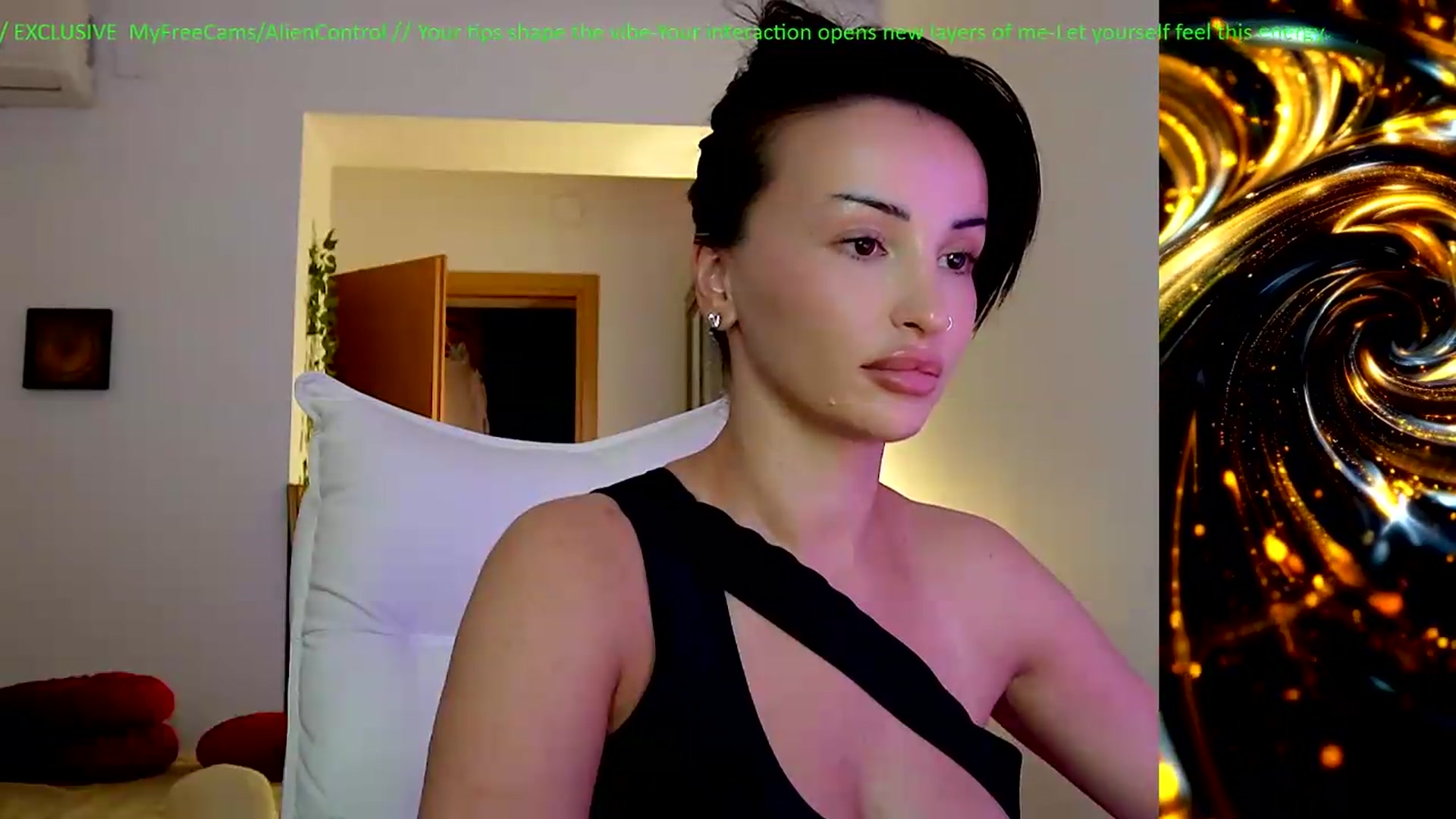 Gallery image thumbnail from AlienControl's myfreecams stream on, 05/25/2026, 17:50 image 12 of 20