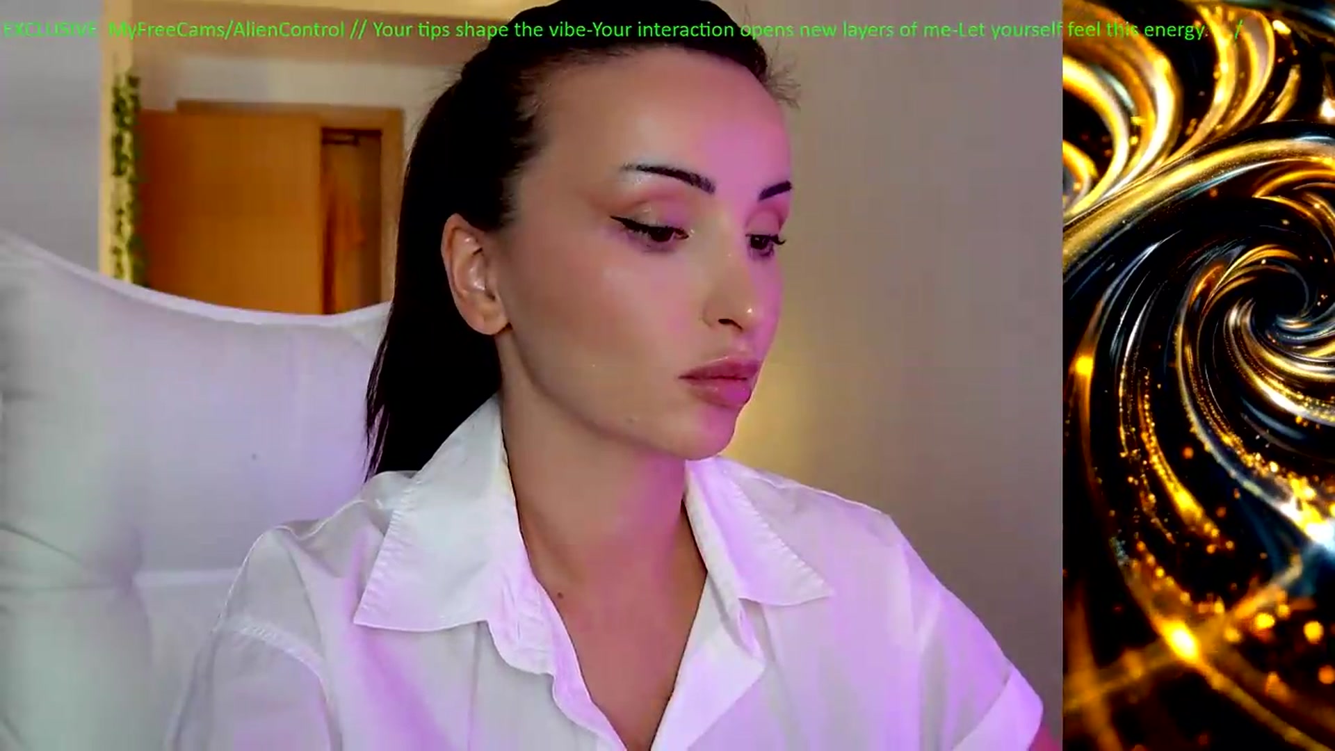 Gallery image thumbnail from AlienControl's myfreecams stream on, 05/29/2026, 14:03 image 3 of 20