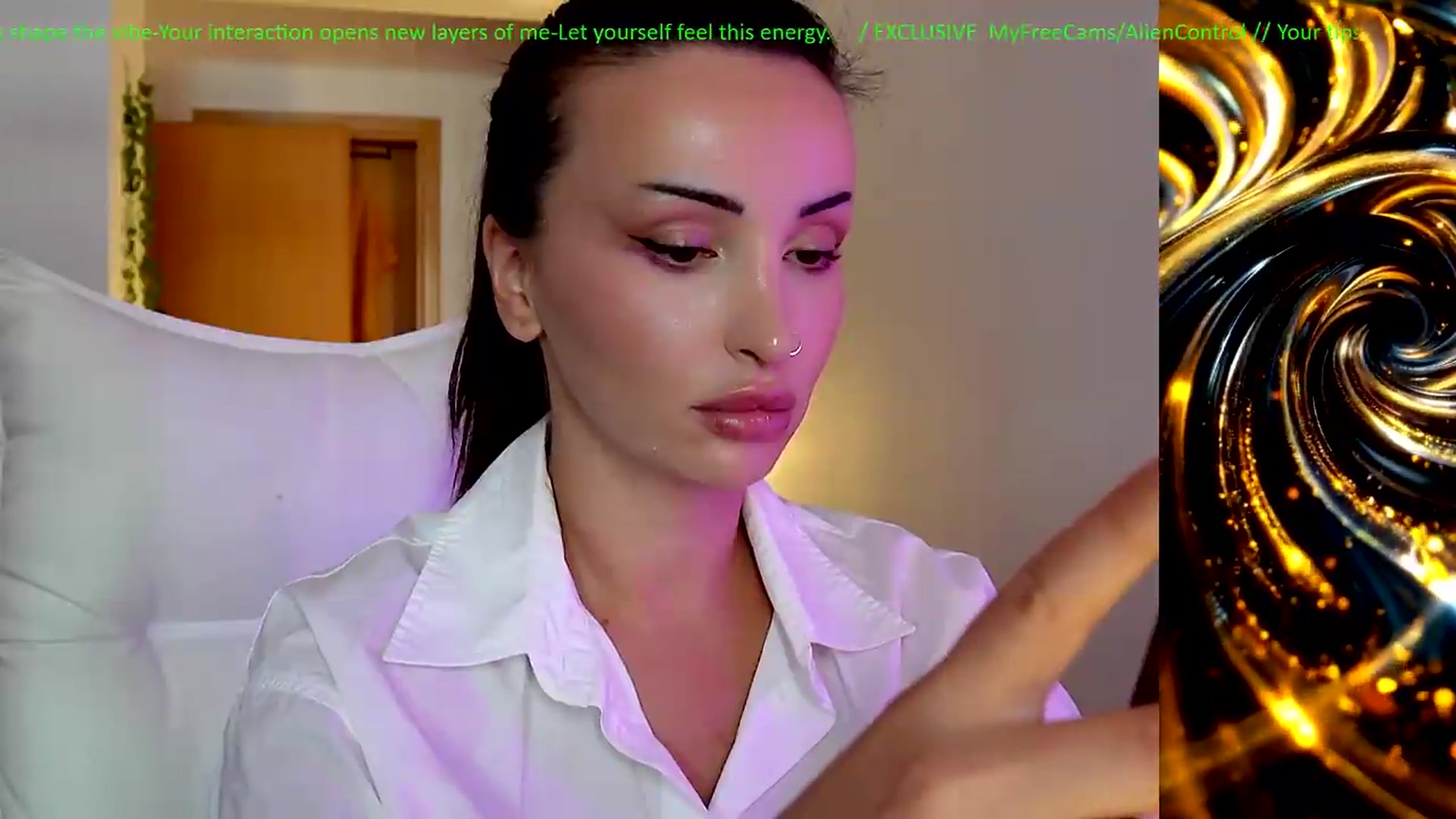 Gallery image thumbnail from AlienControl's myfreecams stream on, 05/29/2026, 14:03 image 4 of 20