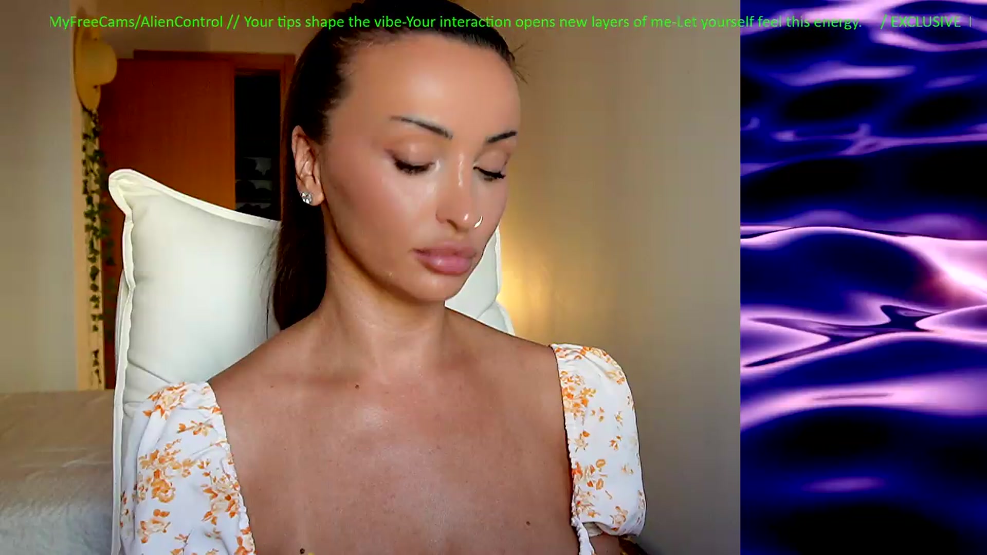 Gallery image thumbnail from AlienControl's myfreecams stream on, 06/16/2026, 14:36 image 17 of 20
