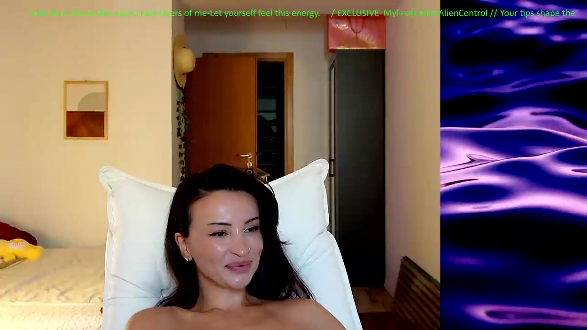 Gallery image thumbnail from AlienControl's myfreecams stream on, 06/28/2026, 11:02 image 17 of 20
