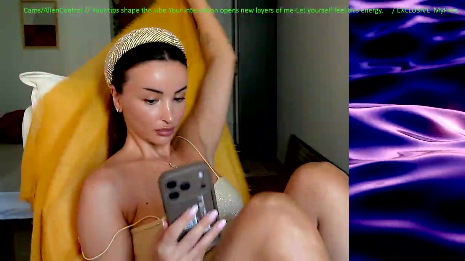 Gallery image thumbnail from AlienControl's myfreecams stream on, 07/21/2026, 10:04 image 18 of 20