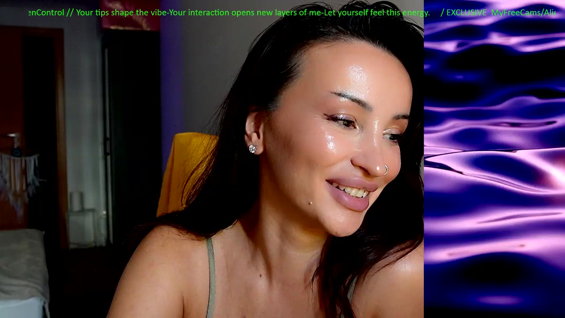 Gallery image thumbnail from AlienControl's myfreecams stream on, 07/23/2026, 14:49 image 16 of 20