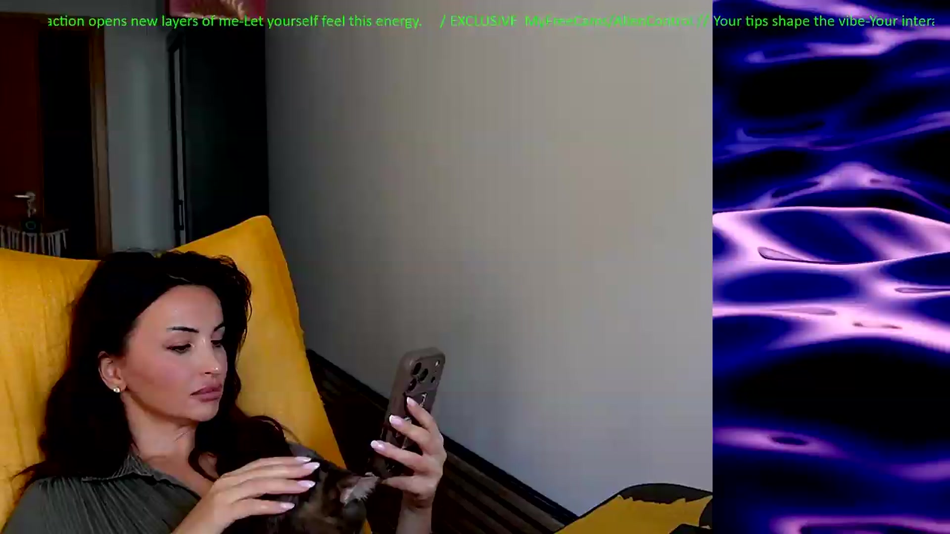 Gallery image thumbnail from AlienControl's myfreecams stream on, 07/29/2026, 09:40 image 4 of 20