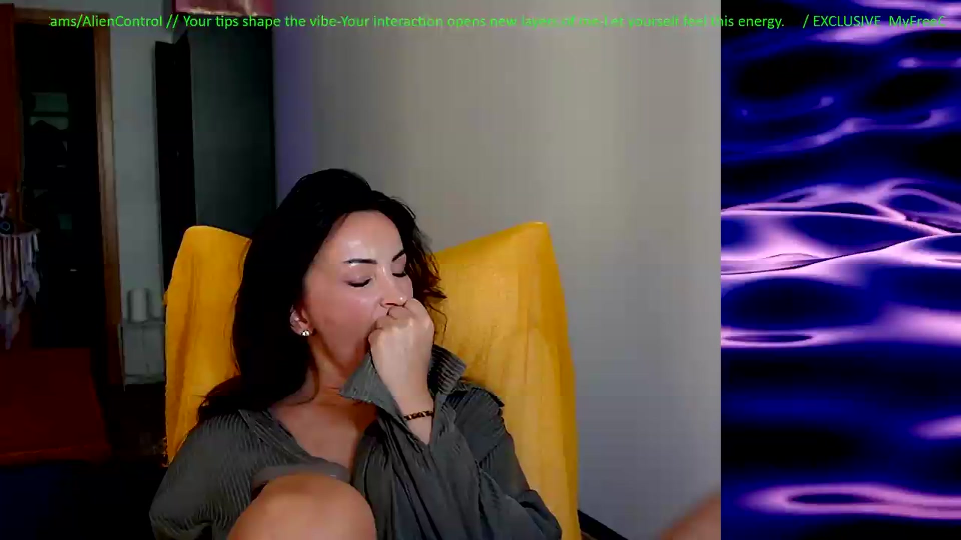 Gallery image thumbnail from AlienControl's myfreecams stream on, 07/29/2026, 10:46 image 18 of 20