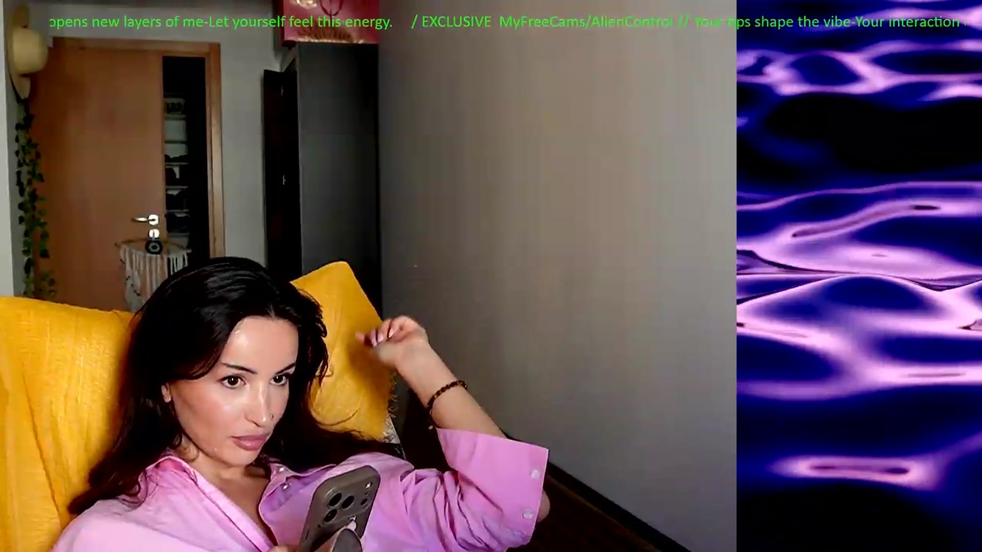 Gallery image thumbnail from AlienControl's myfreecams stream on, 07/30/2026, 13:41 image 11 of 20