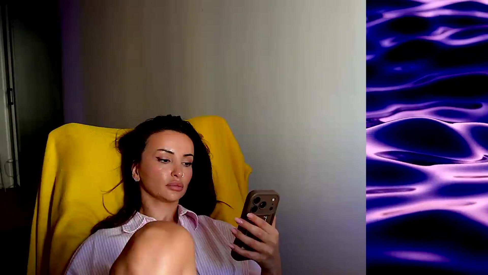 Gallery image thumbnail from AlienControl's myfreecams stream on, 08/09/2026, 14:32 image 12 of 20