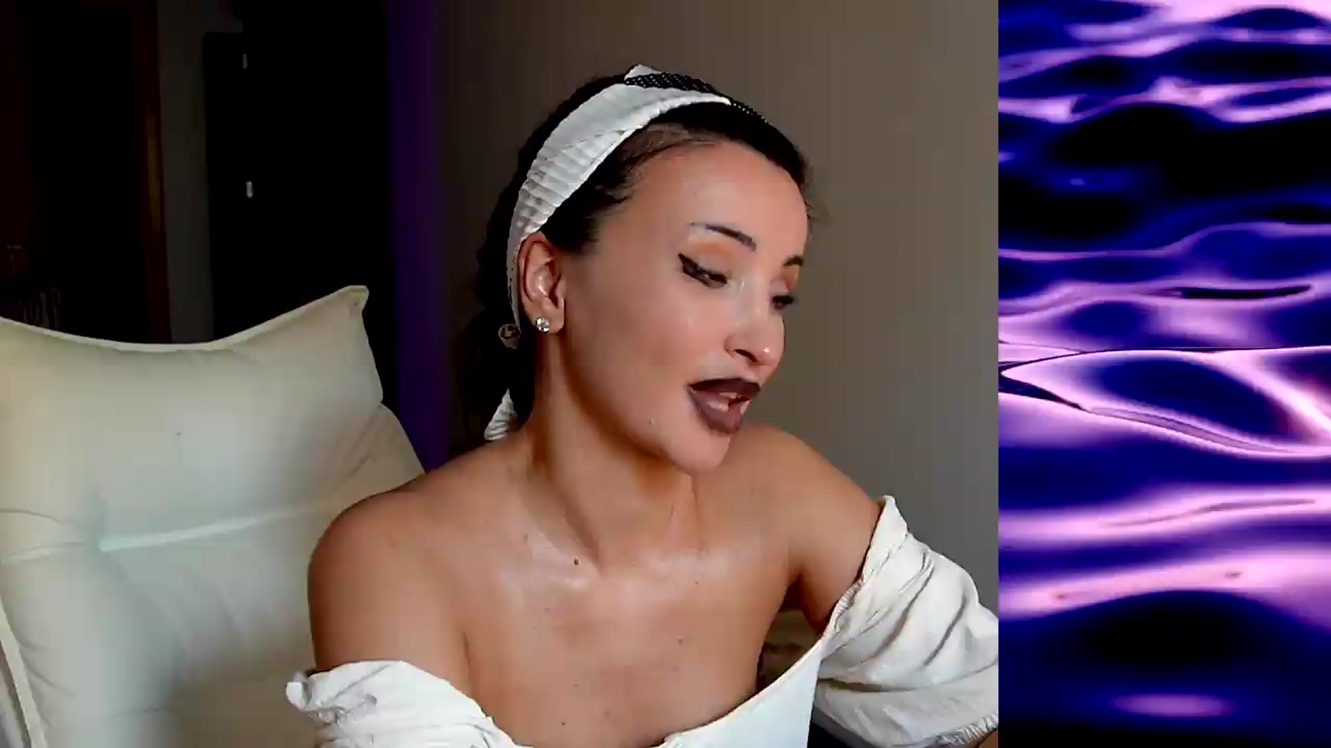 Gallery image thumbnail from AlienControl's myfreecams stream on, 08/10/2026, 16:06 image 4 of 20