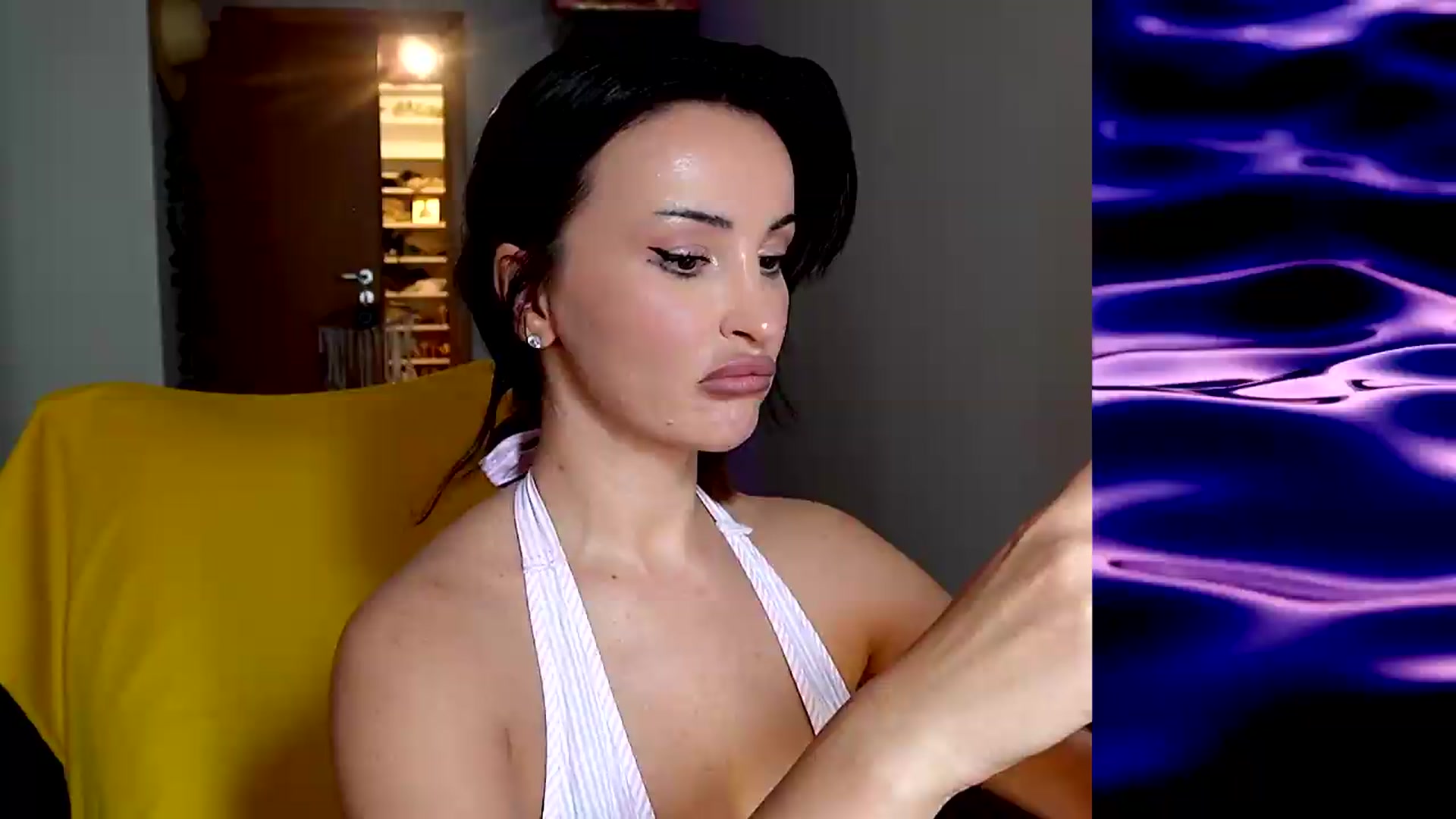 Gallery image thumbnail from AlienControl's myfreecams stream on, 08/13/2026, 10:25 image 15 of 20