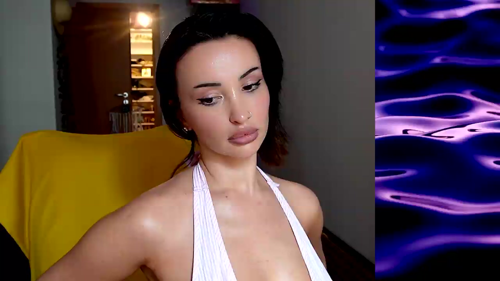 Gallery image thumbnail from AlienControl's myfreecams stream on, 08/13/2026, 10:25 image 16 of 20
