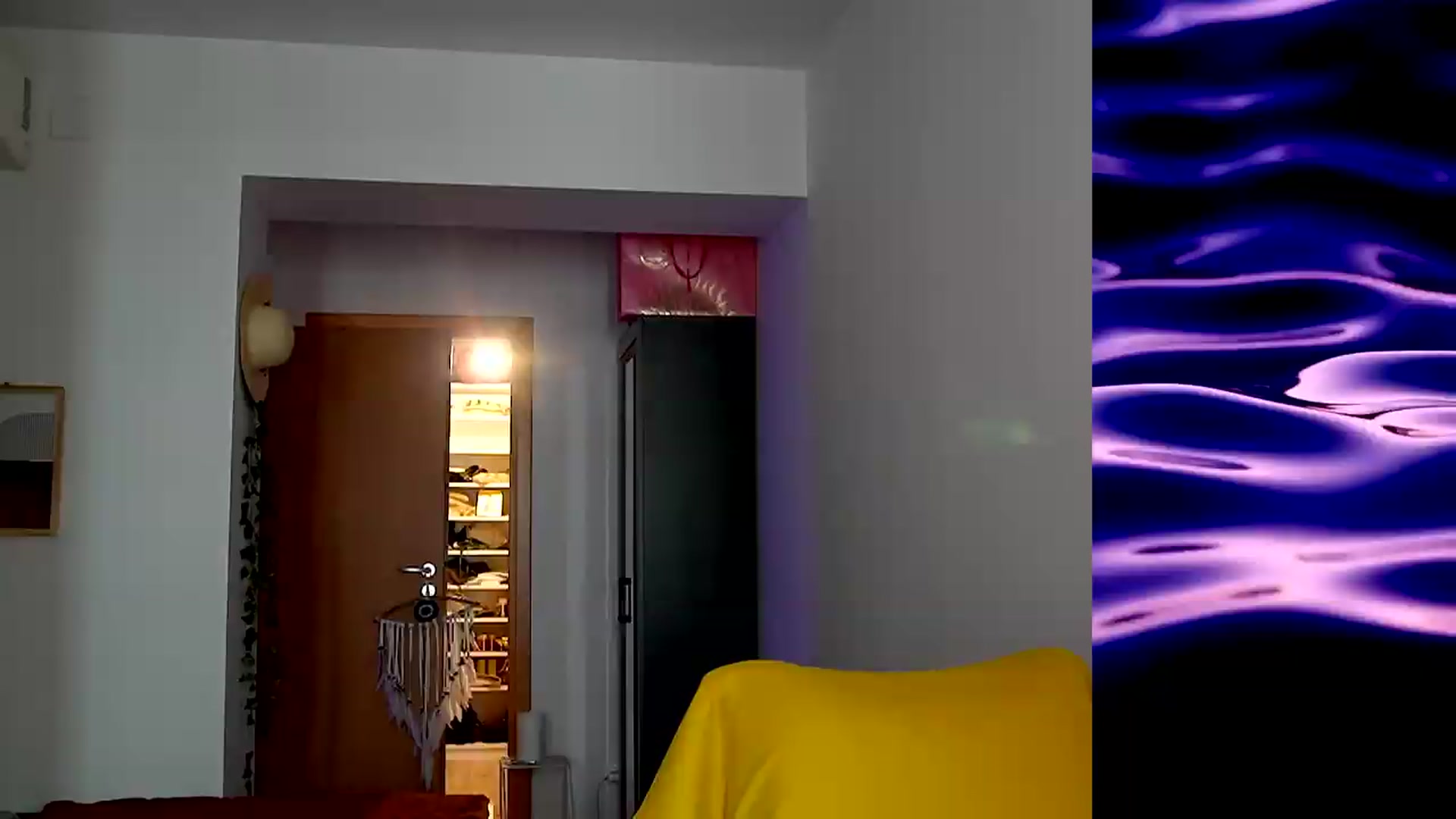 Gallery image thumbnail from AlienControl's myfreecams stream on, 08/13/2026, 10:25 image 13 of 20