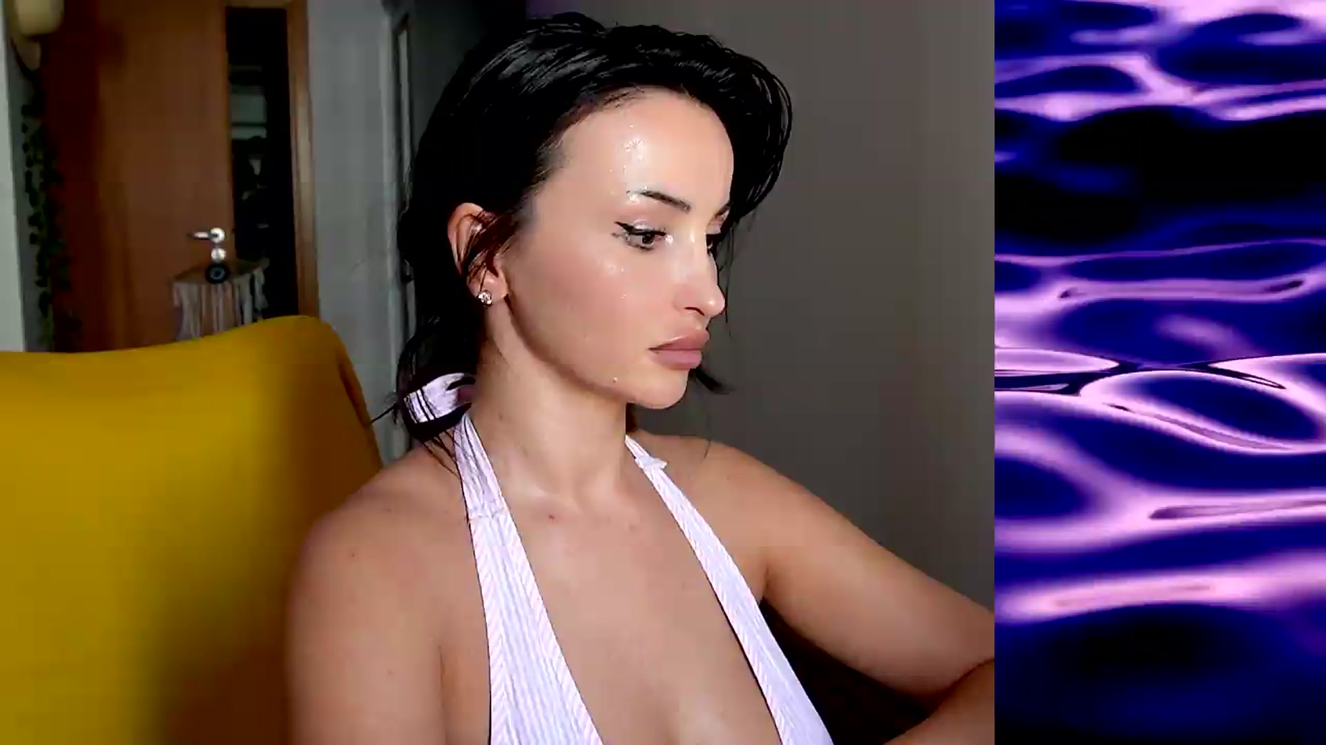 Gallery image thumbnail from AlienControl's myfreecams stream on, 08/13/2026, 13:17 image 1 of 20